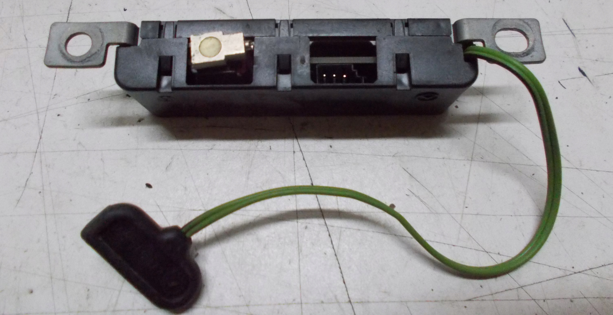 MERCEDES VITO W639 11R antenna module amplifier A6398202389