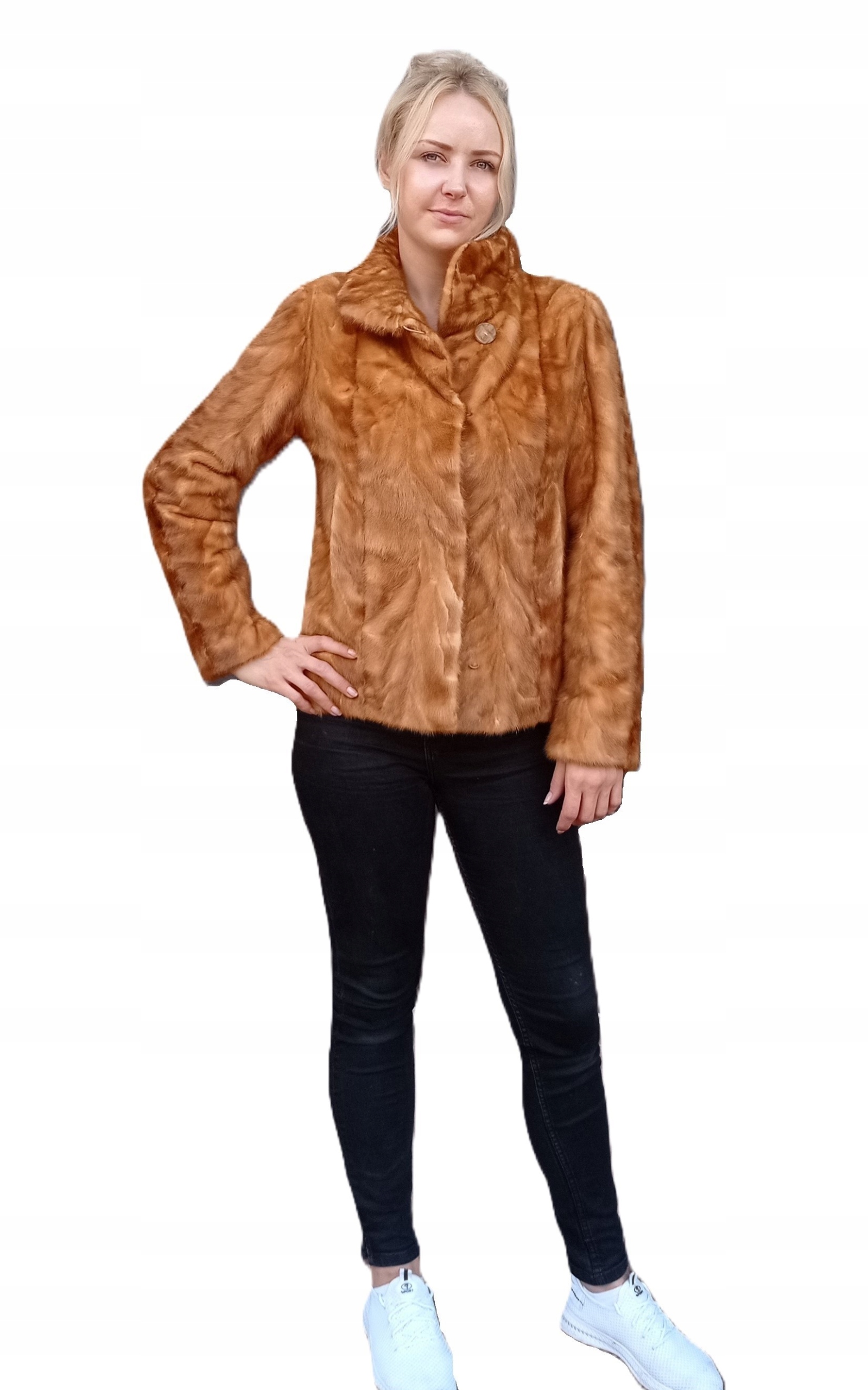 Kurtka grzbiety norcze. Model Pati