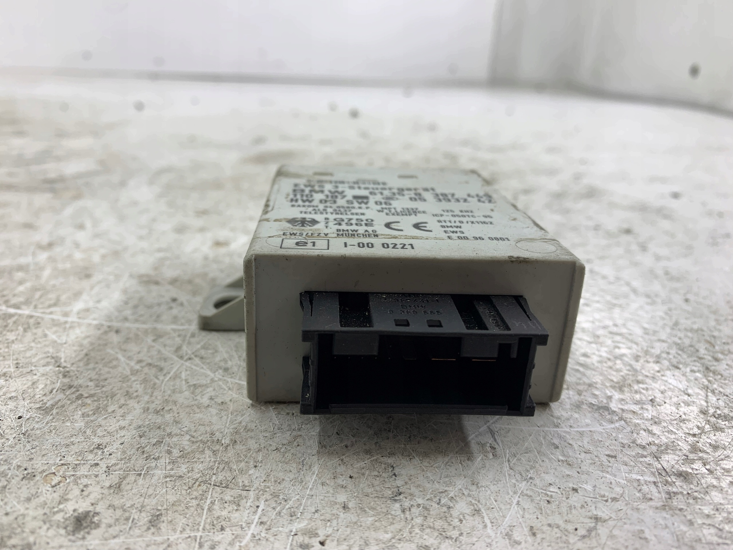 BMW E39 control unit module EWS 8387449