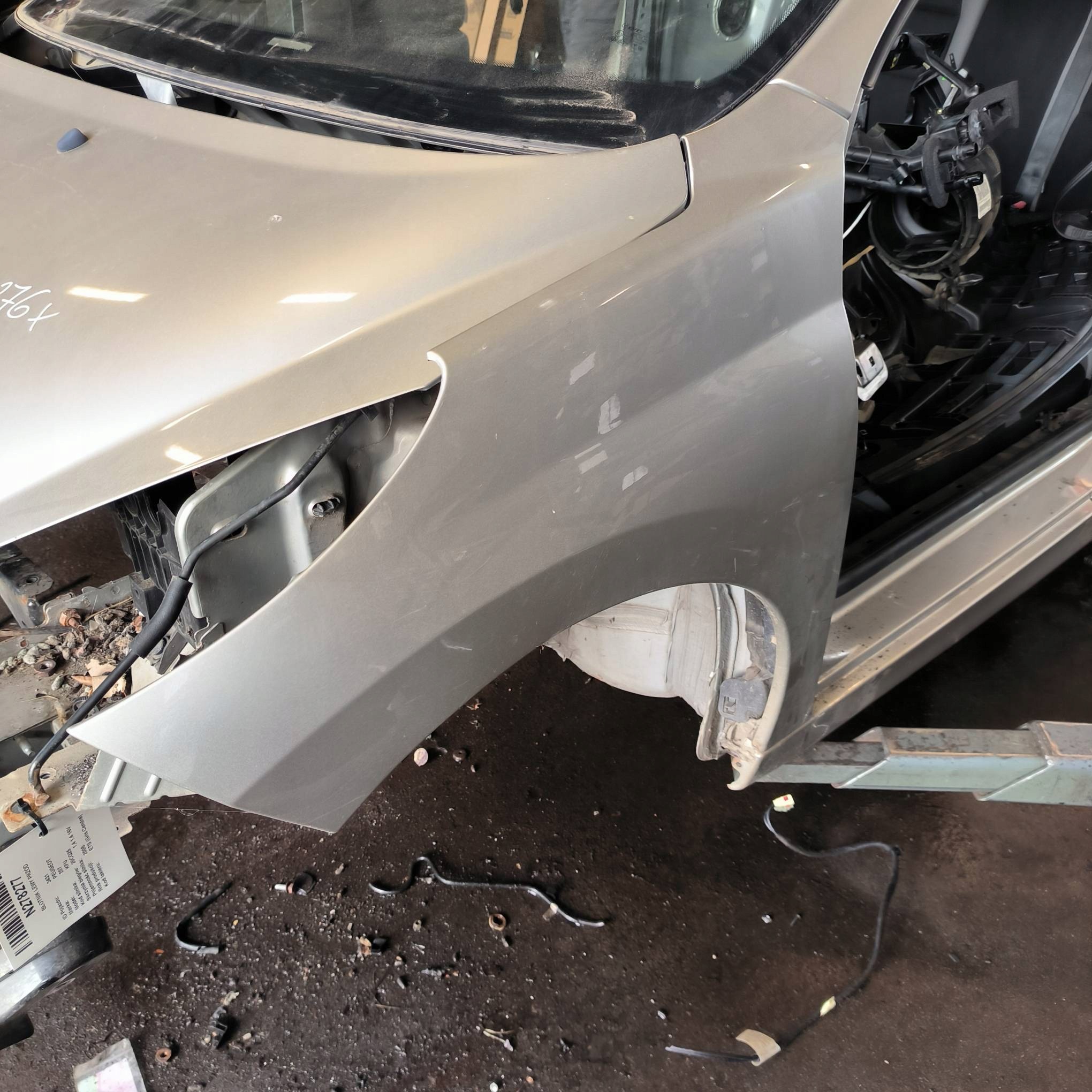 fender left front PEUGEOT 207