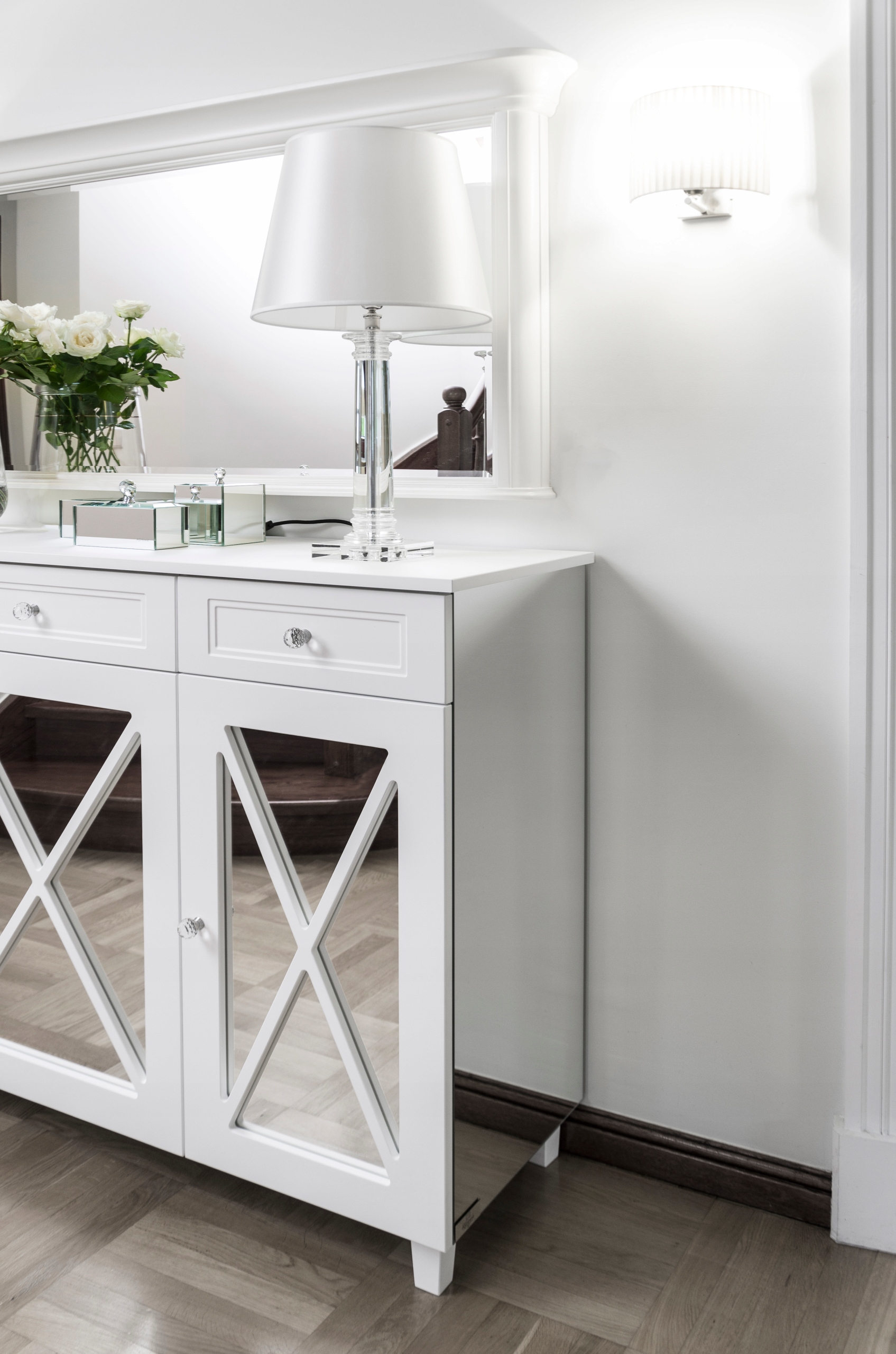 Kredens z drzwiczkami X i szufladami, mdf, biały Liczba szuflad 3