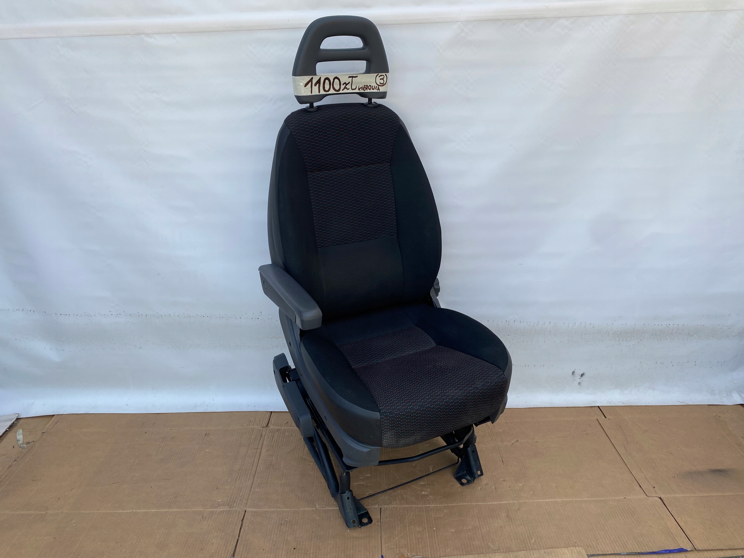 DUCATO BOXER JUMPER 06- seat front left driver´s front z PODLOKIETNIKIEM