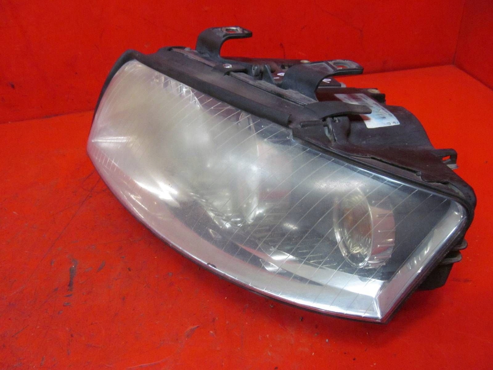 AUDI A4 B6 8E 8E2 8E5 MALYSZ 2000-2004 light REFLEKTOR left front EUROPA