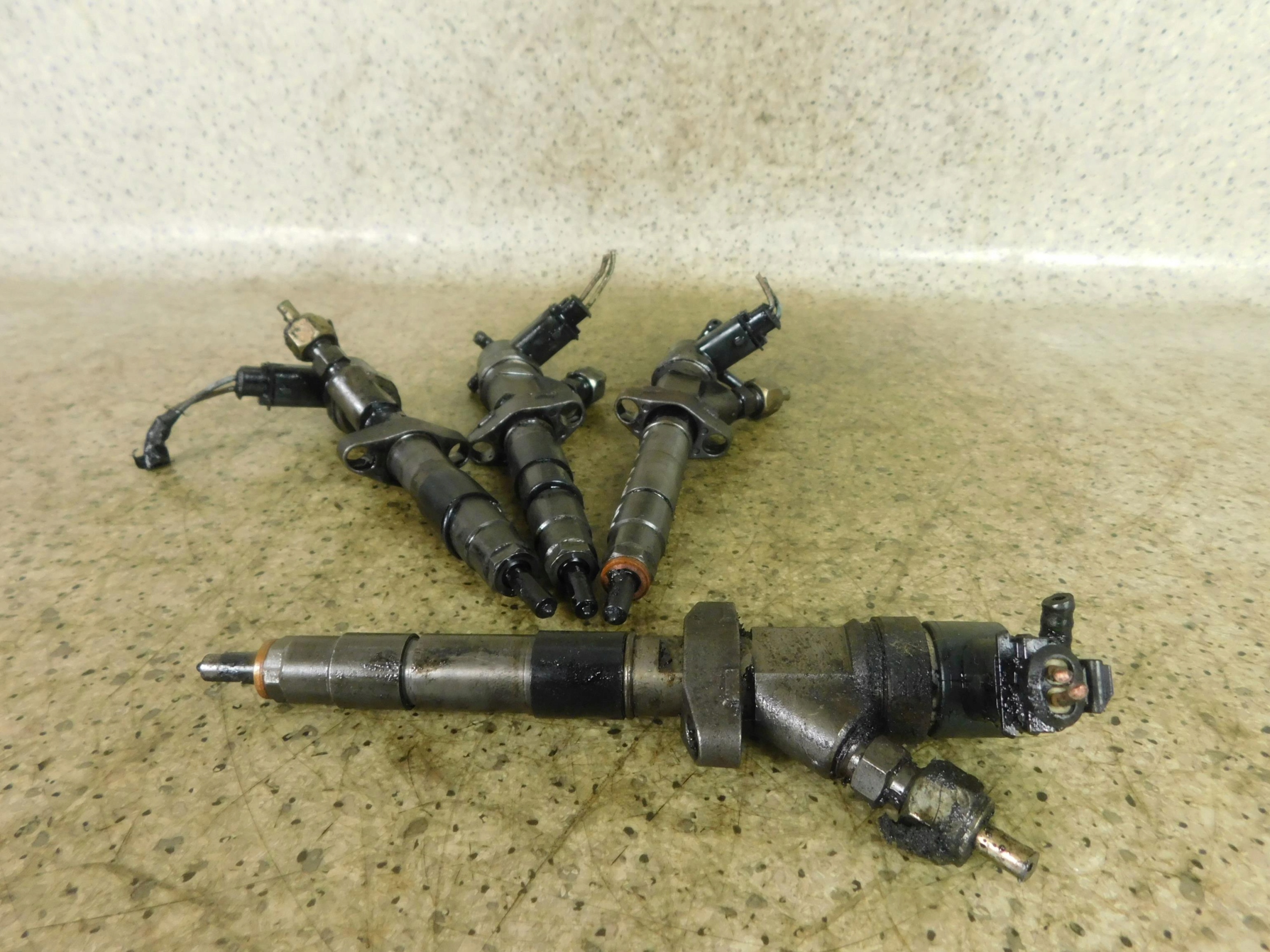 0445110084 WTRYSKIWACZE RENAULT ESPACE IV 2.3 DCI Numer katalogowy części WTRYSKIWACZ,DIESEL,ESPACE,RENAULT