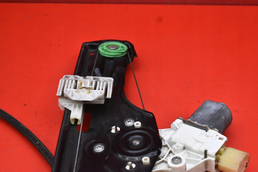 window regulator left front EU 2990293 BMW X1 E84 LIFT 12-15