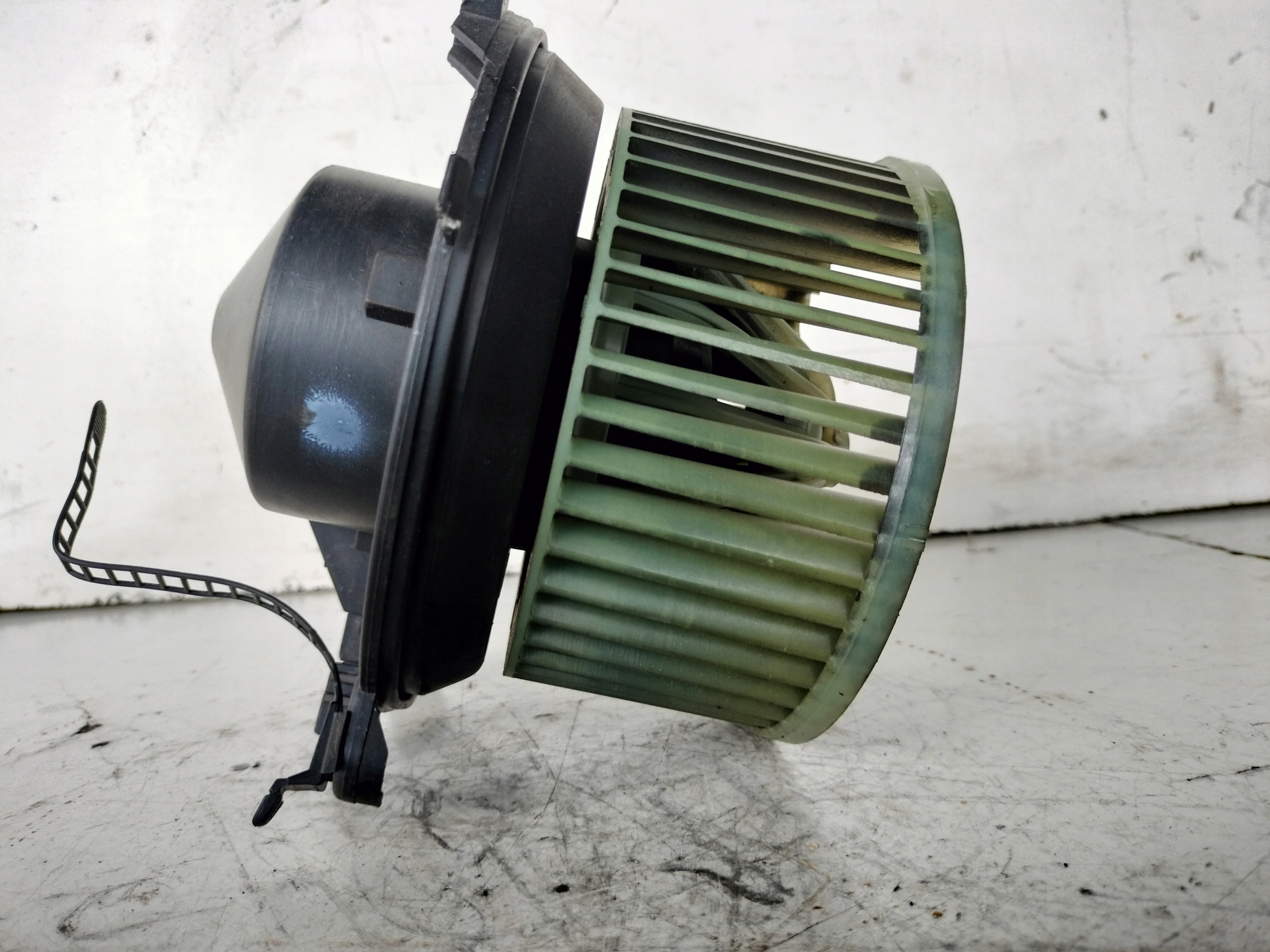VW PASSAT B5 LIFT heating air conditioning devices 8D1820021 740221233F