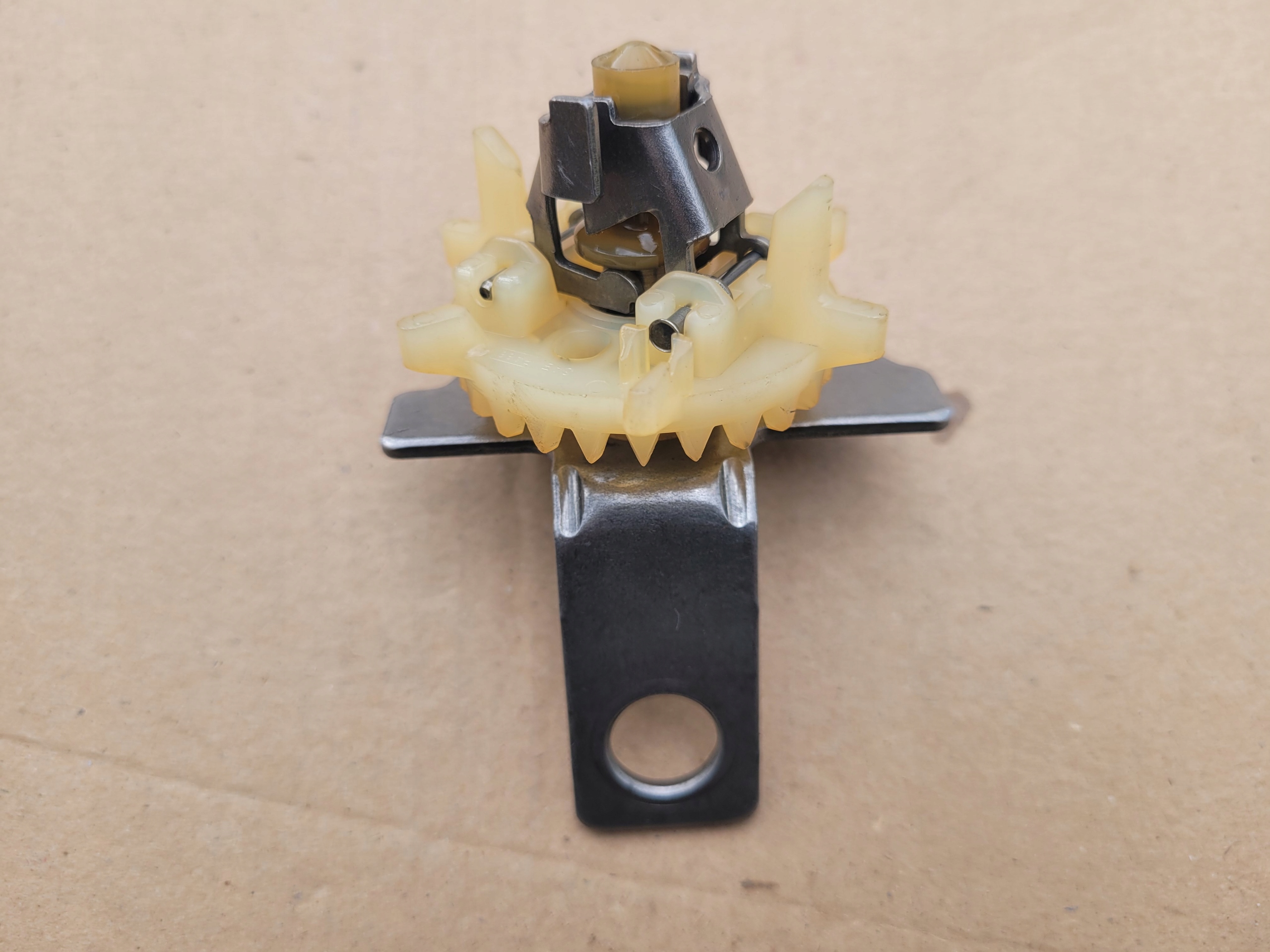 Briggs regulator obrotów Quantum 600 625 650 675 Marka Briggs&Stratton