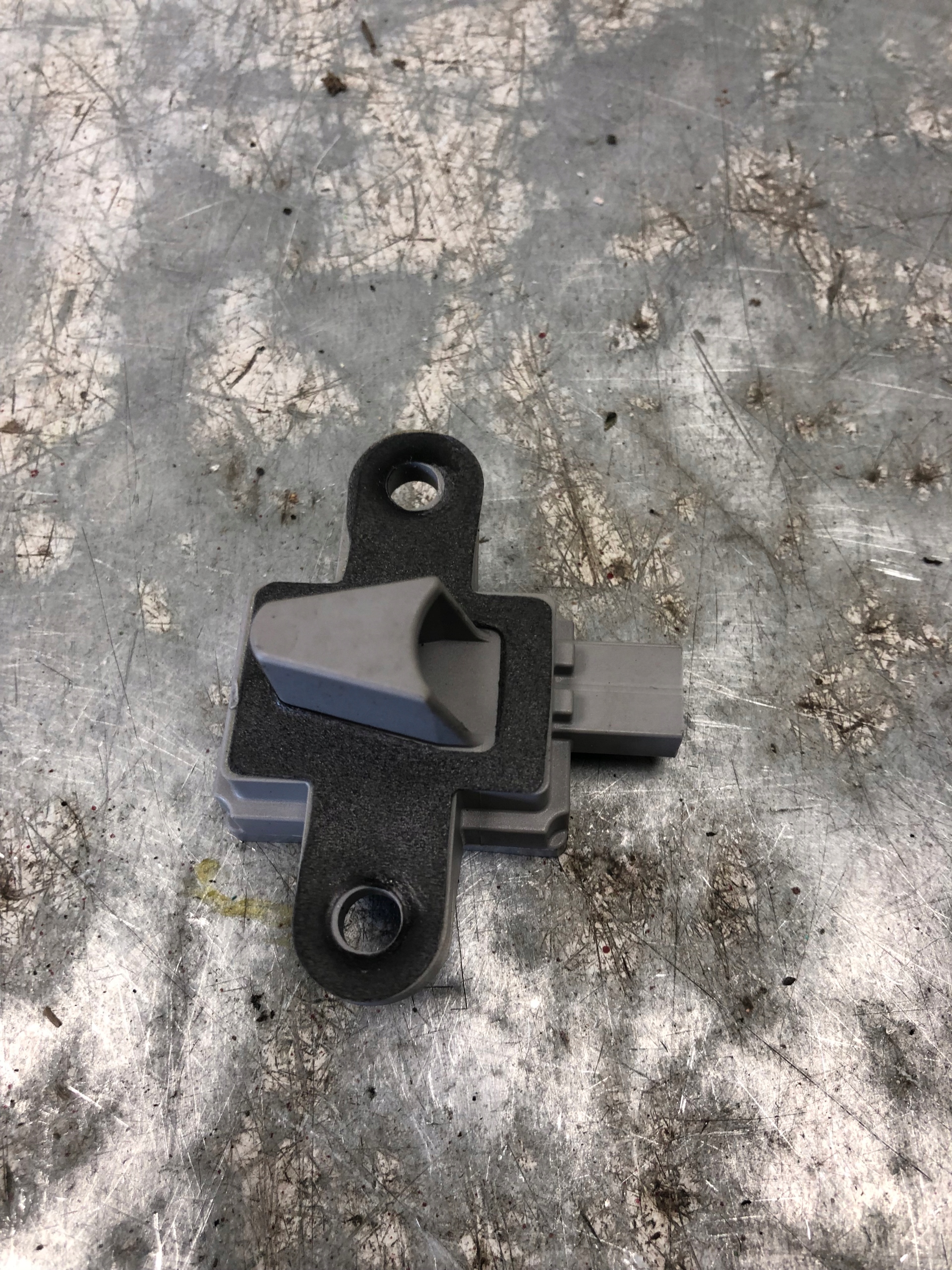 impact sensor MERCEDES W204 A2048210651