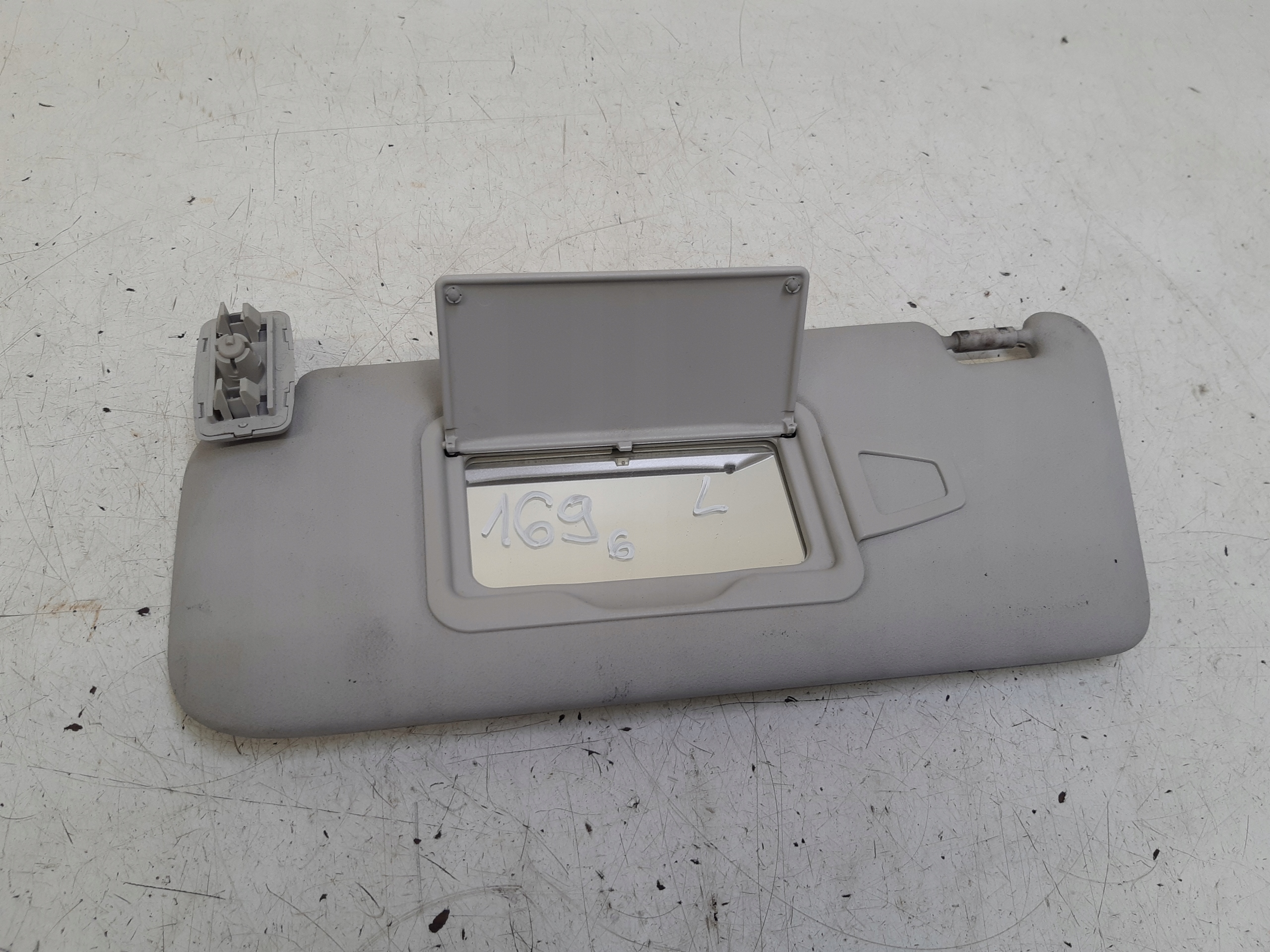 visor przeciwsloneczny left Mercedes W169