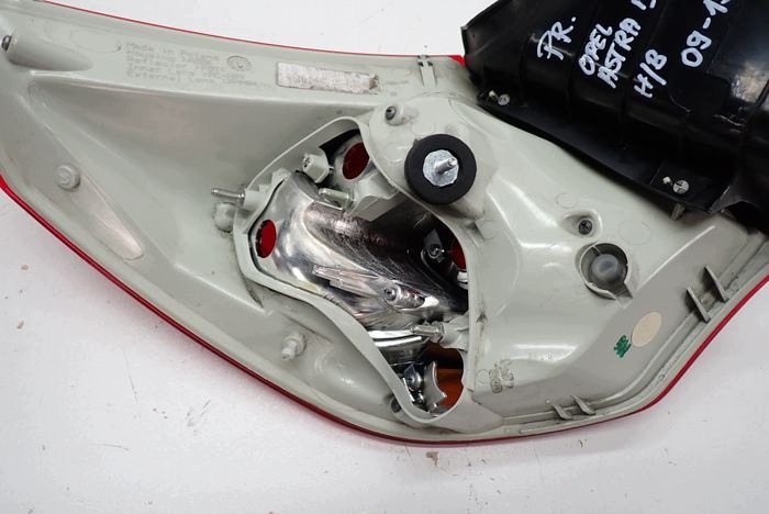 OPEL ASTRA IV J 5d 09-13 light right rear rear part