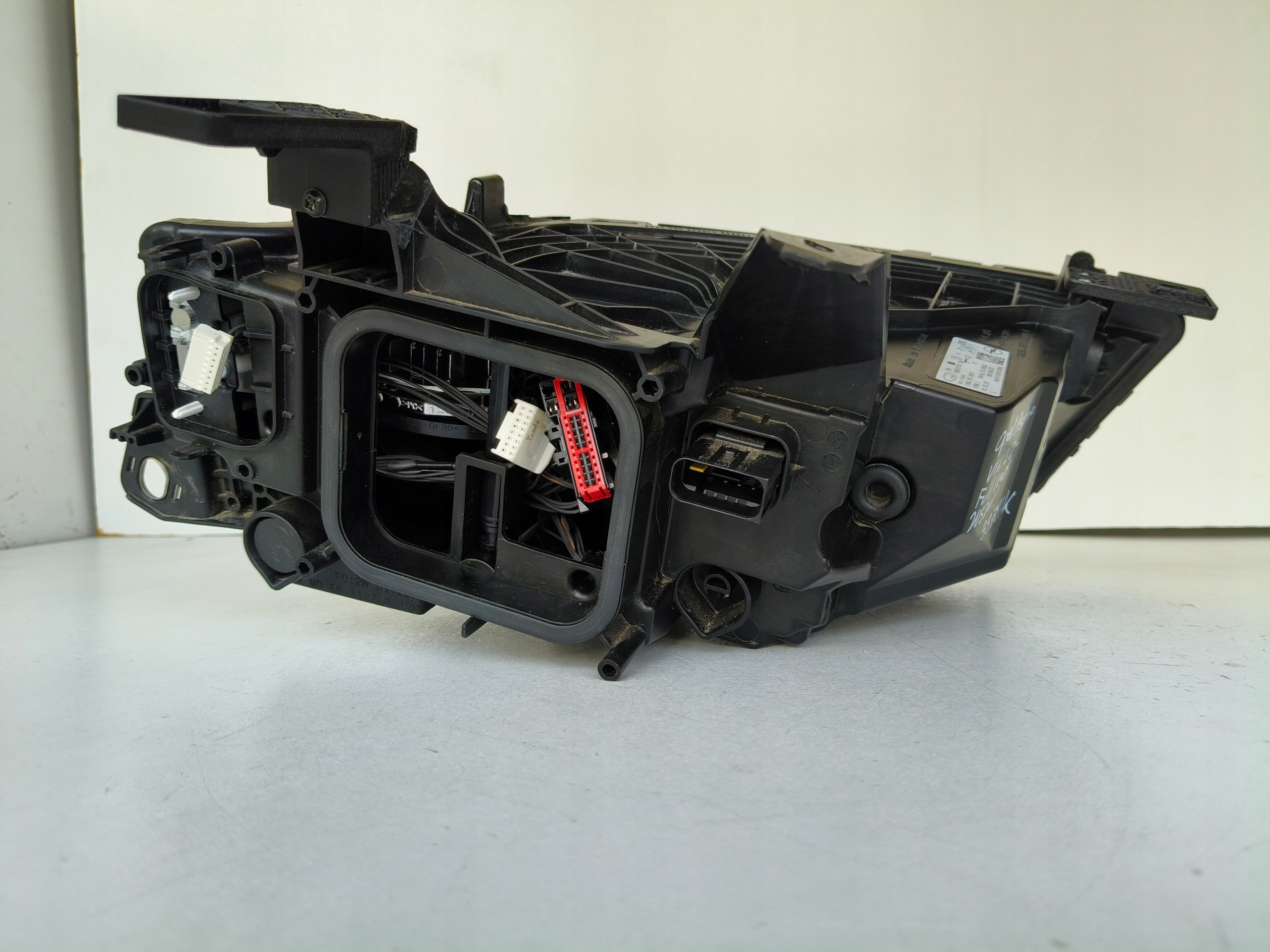 light left REFLEKTOR OPEL ASTRA VI L 22- FULL LED