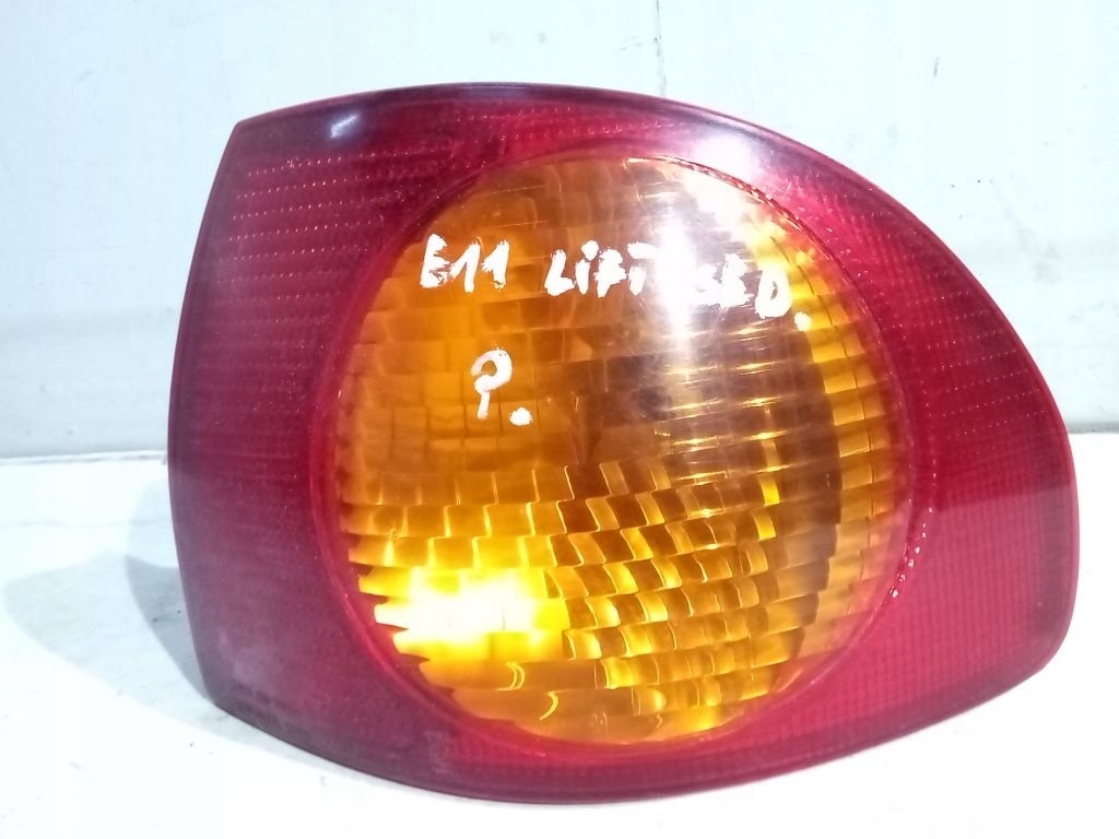 Toyota Corolla E11 lift sedan light right rear part rear
