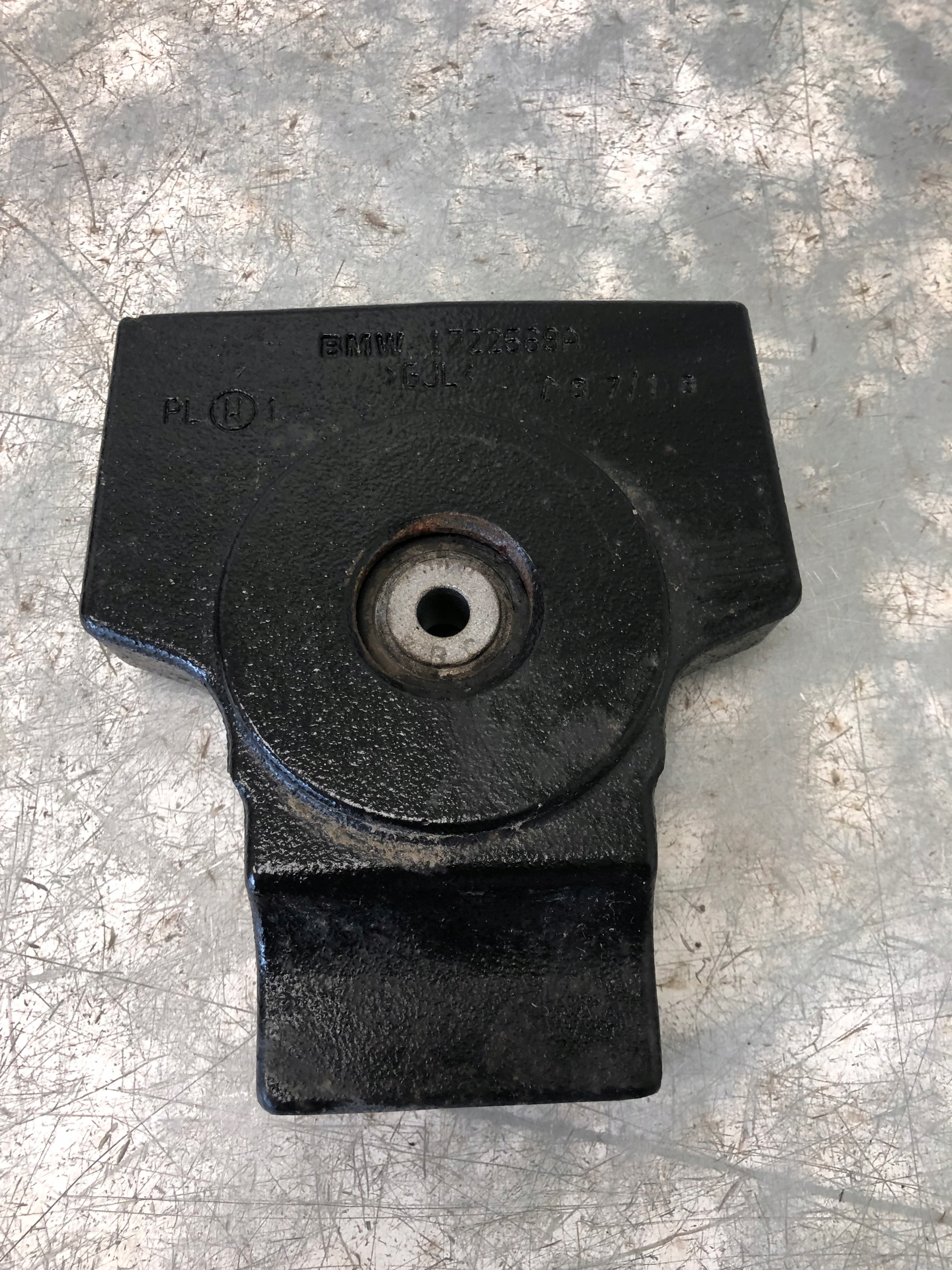 TLUMIK DRGAN BMW F21 6877100