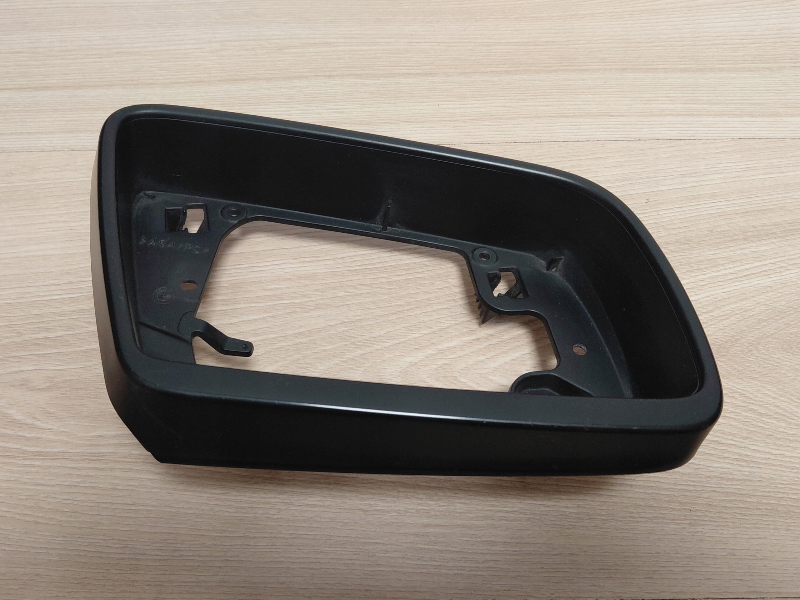BMW E60 E61 E63 obal RÁM pravého zrcadla EUROPA OE