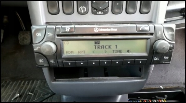 A2088200285 - Радио Беккер аудио 30 APS BE4716 код MERCEDES W168