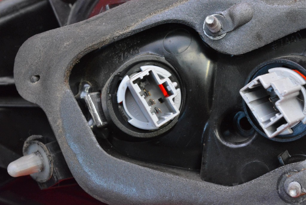 light right rear part rear MAZDA 3 1 and BK HB LIFT 06-09