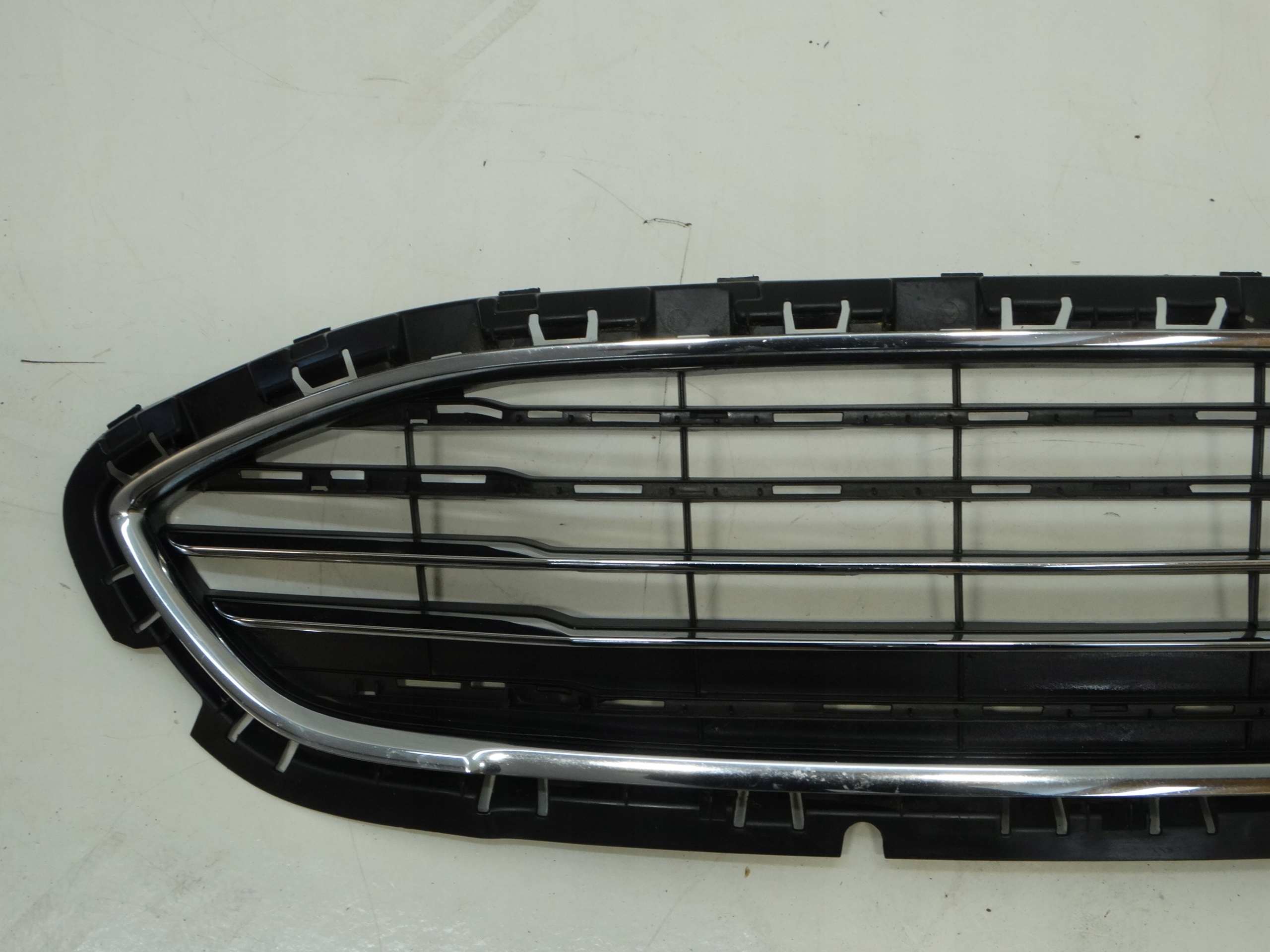 grill grille radiator front FORD FIESTA MK8 H1BB-8B271-B1