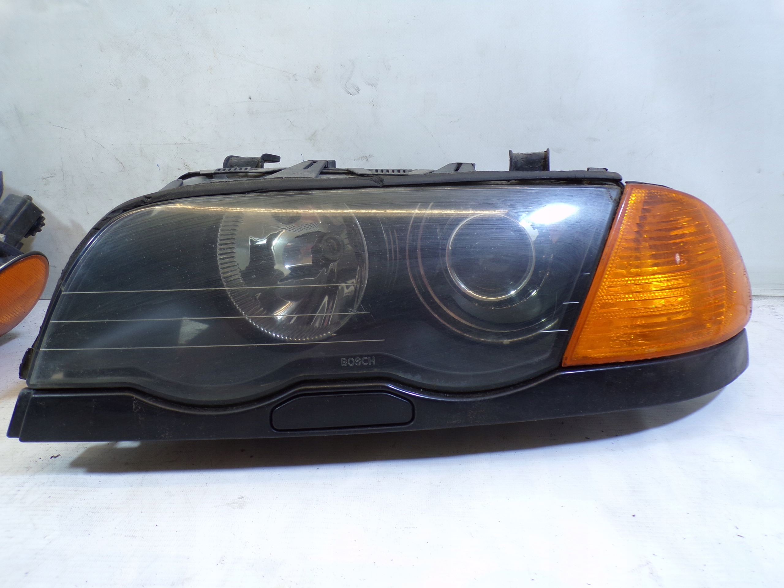lights front front left right BMW E46 XENON BOSCH black, PRZEDLIF (1) (K)
