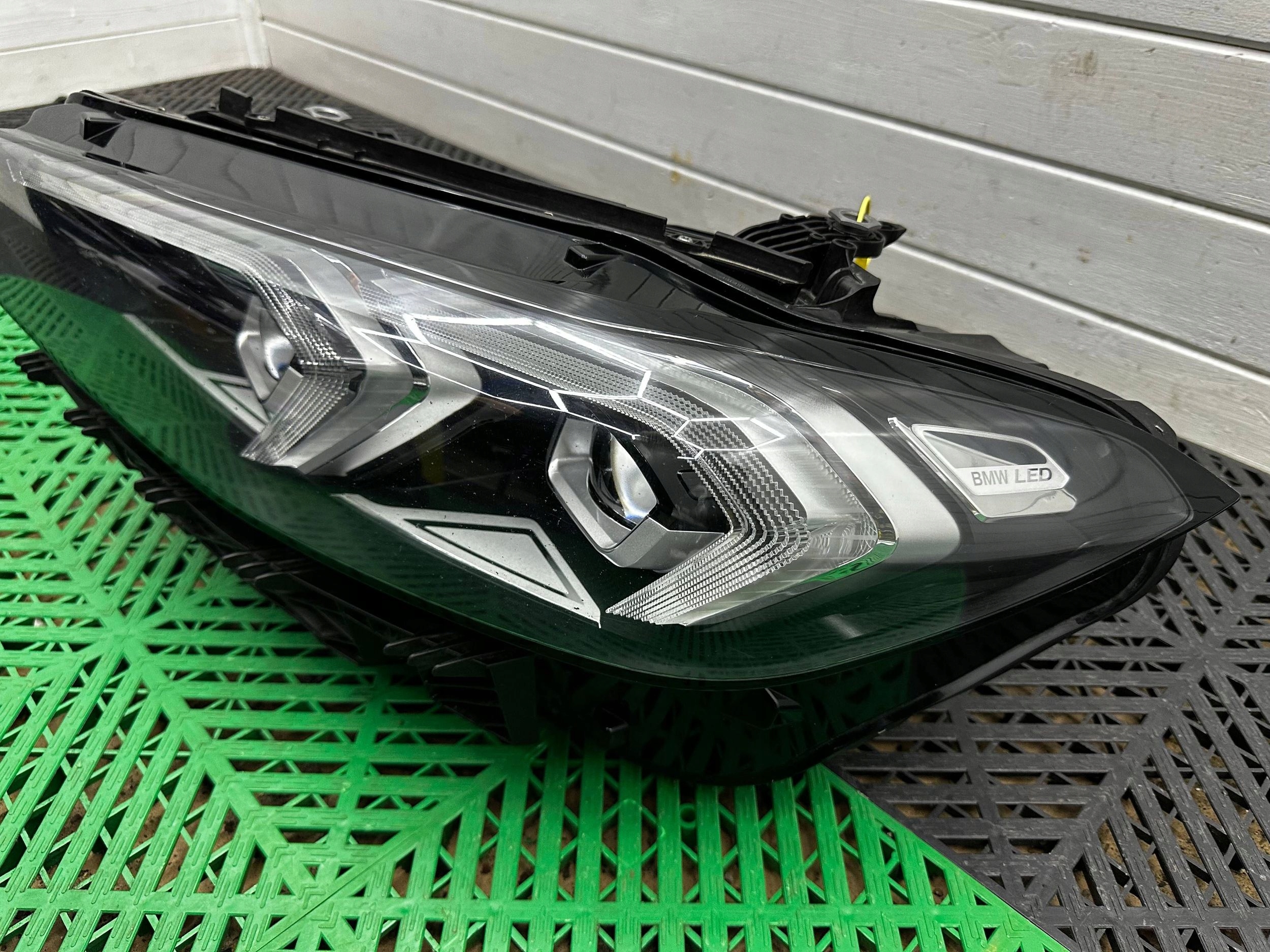 light front side left BMW 3 G20 G21 LCI 9450795