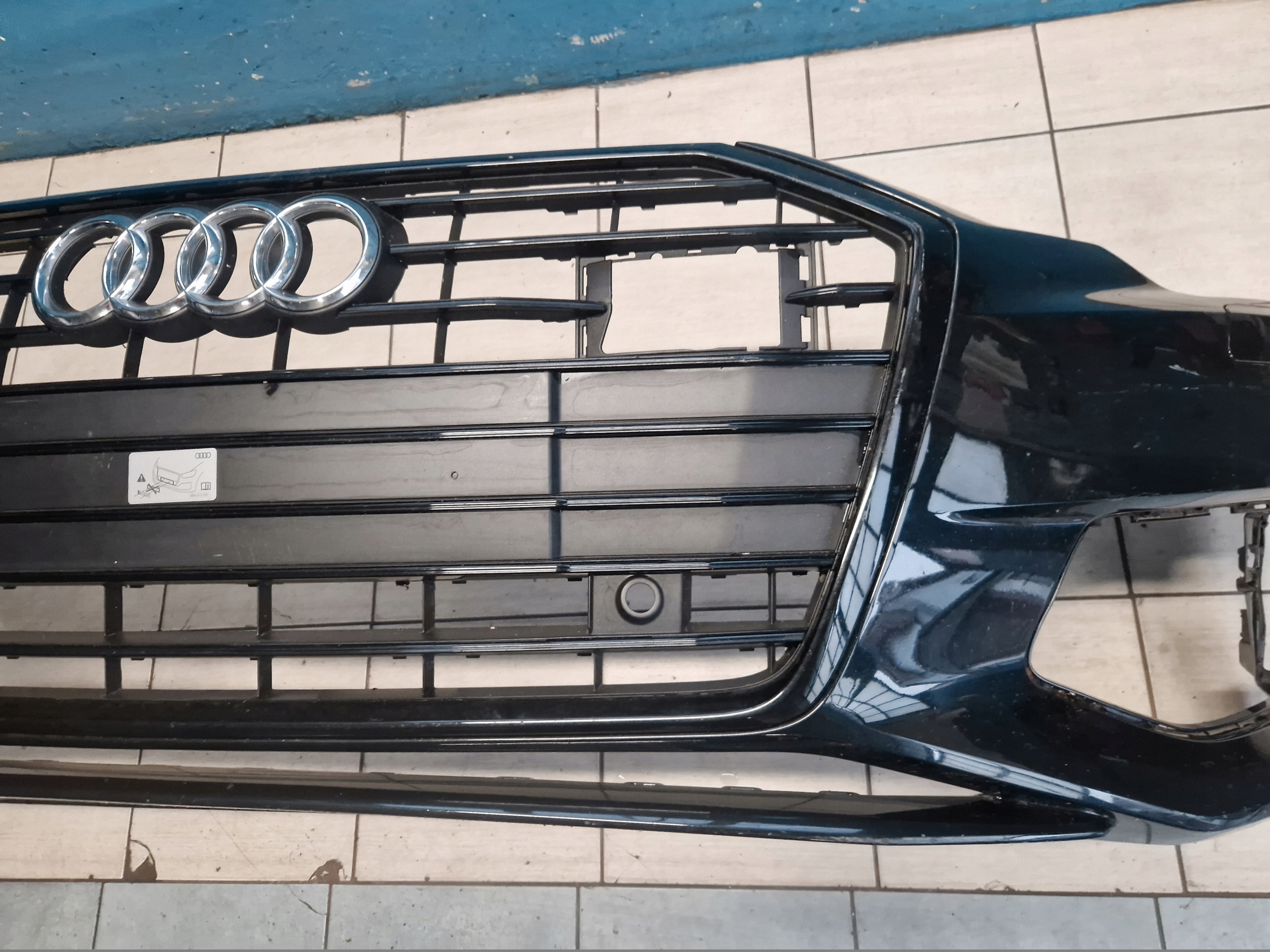 AUDI A6 C8 front bumper front washers PDC sensors 4K0807437