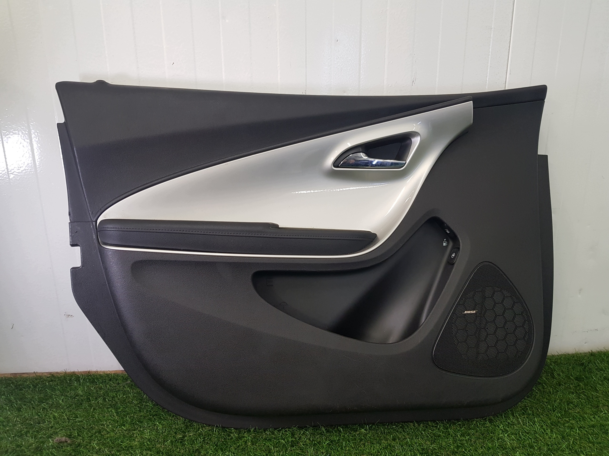 side door left front OPEL AMPERA 1 22792134