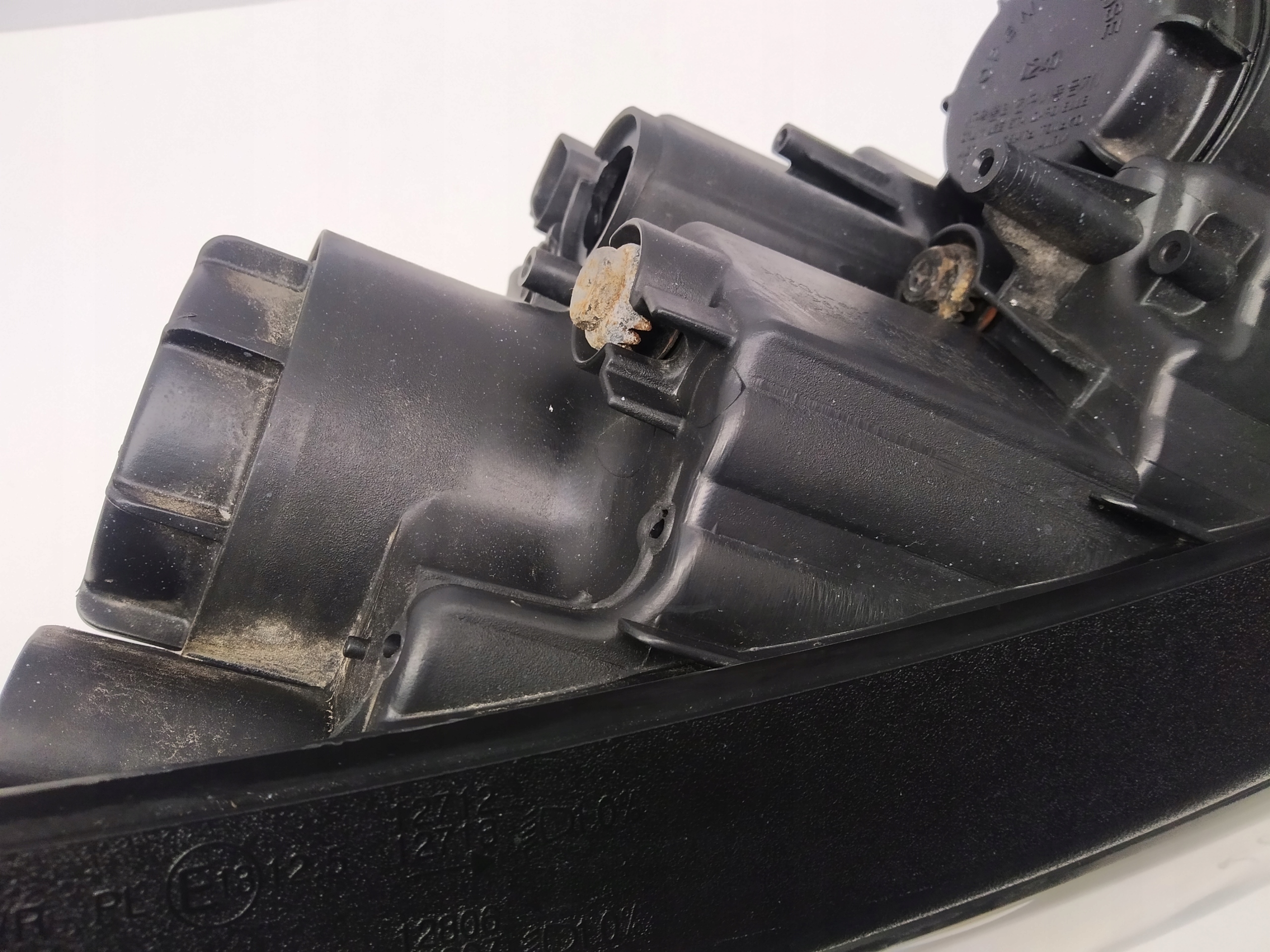 Hyundai ix35 reflektor light front right Zwykly original 92102-2Y