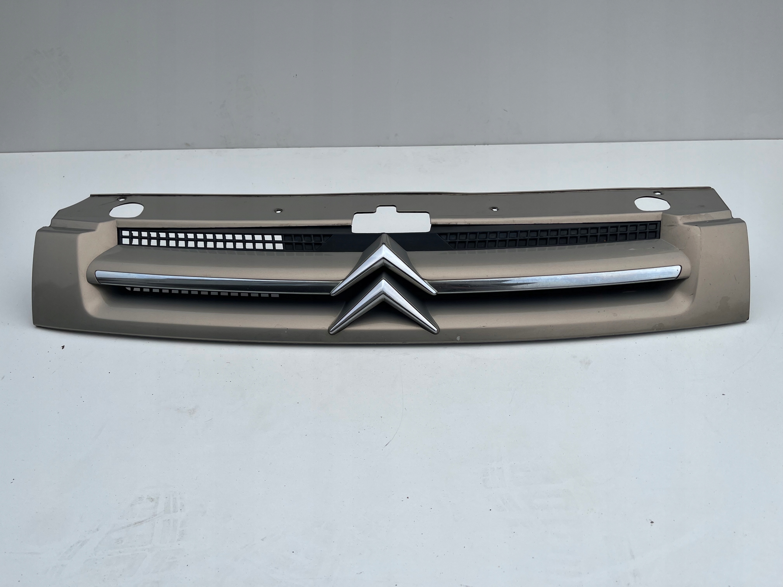 Grille Citroen BERLINGO Lift KDDC 02-08r.