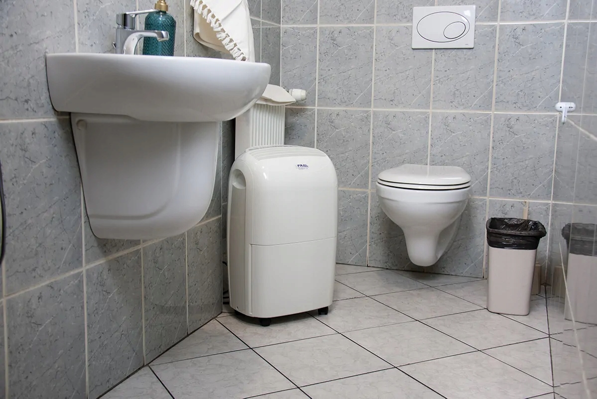 OSUSZACZ POWIETRZA POCHŁANIACZ WILGOCI FRAL DRY DIGIT 21LCD 21L / 24H CICHY Szerokość produktu 36.2 cm