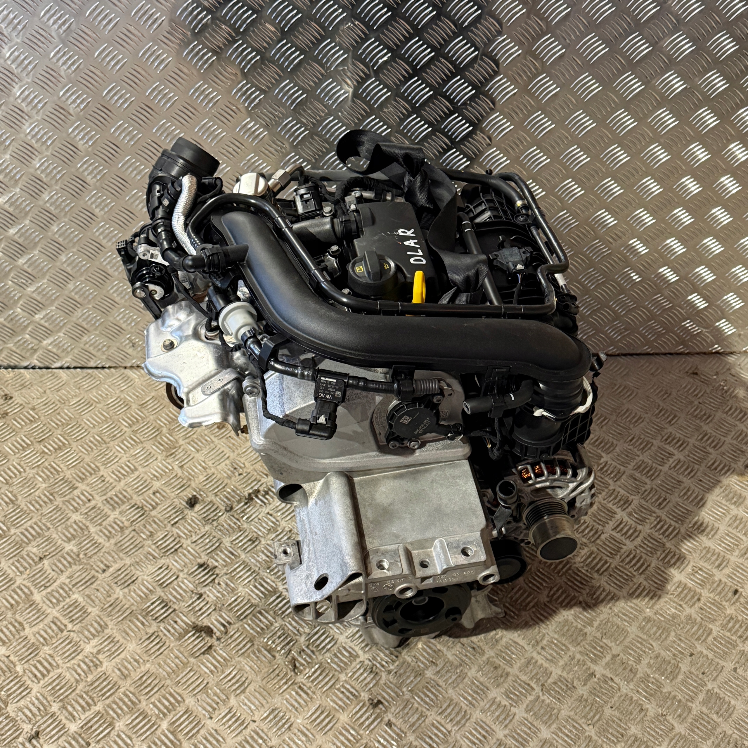 engine ENGINE MOTOR complete " DLA " VW SKODA SEAT VW 1.0 TSI DLA DLAR