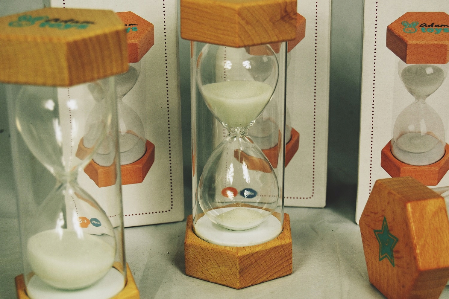 ZEGAR PIASKOWY CZAS 5 MINUT KLEPSYDRA DLA DZIECI Materiał drewno plastik