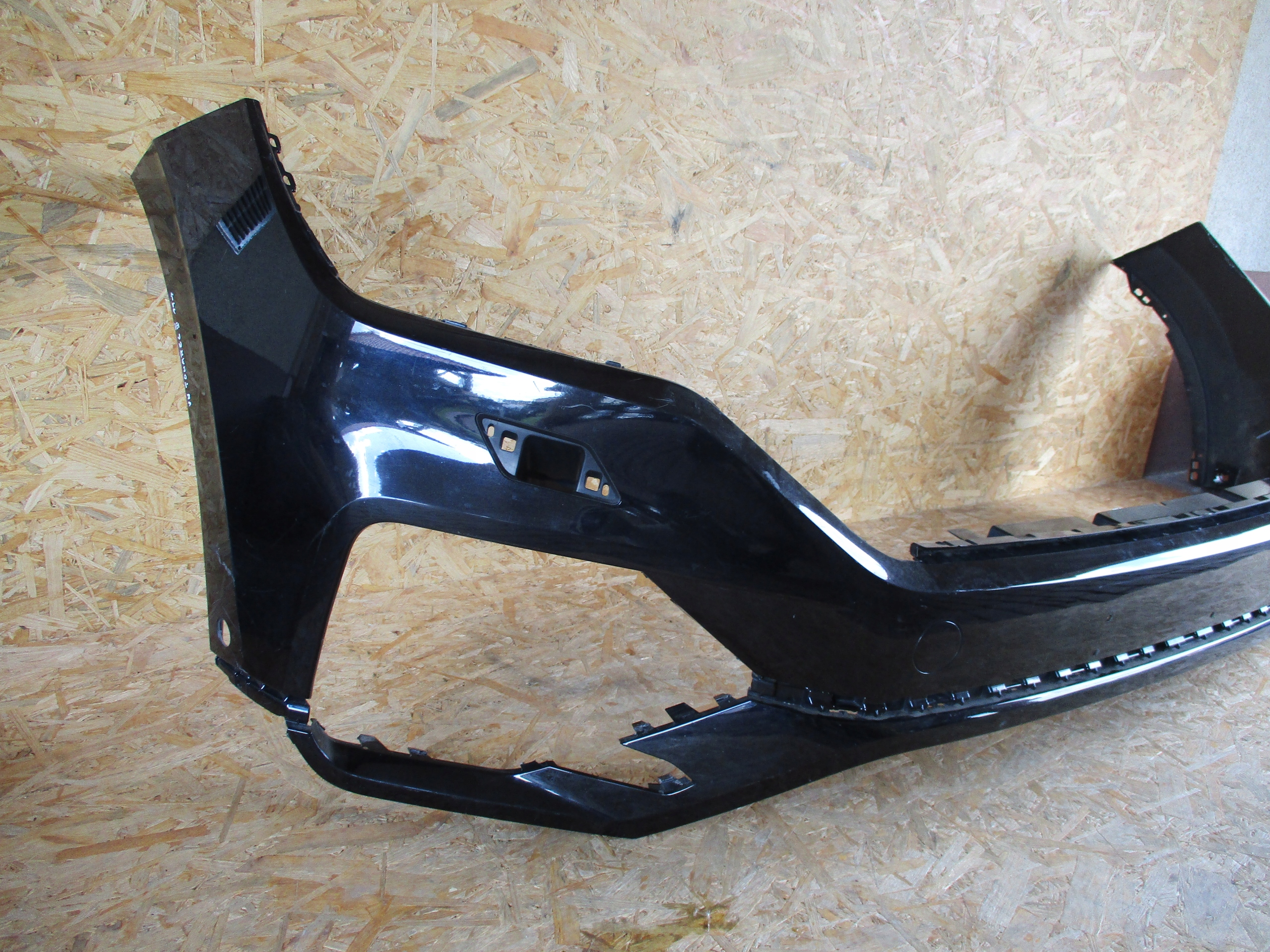 FRONTSTOSSSTANGE VW TOUAREG III 760