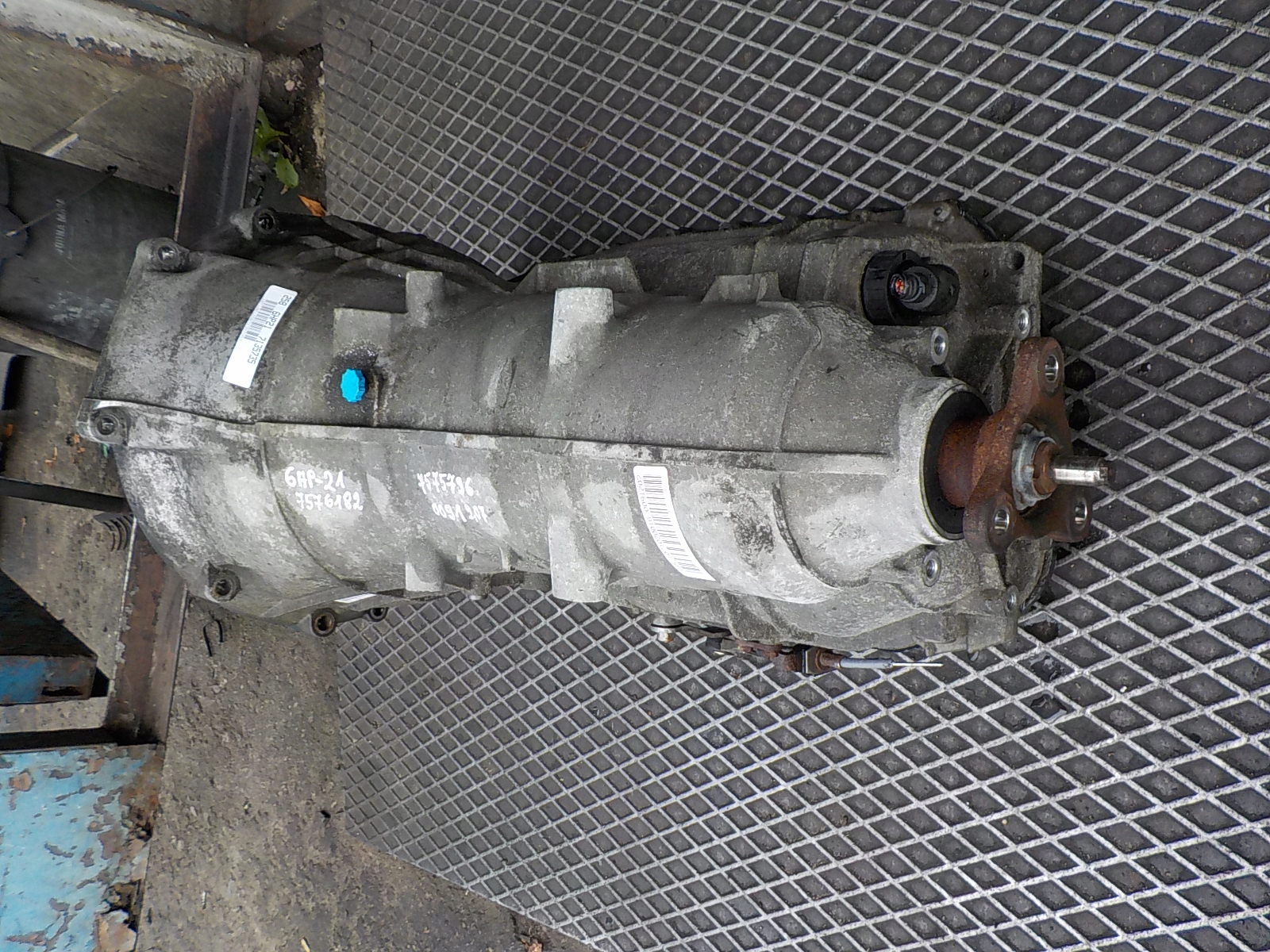 BMW 1 E81 E87 2.0 D gearbox, 6HP-21 7576182