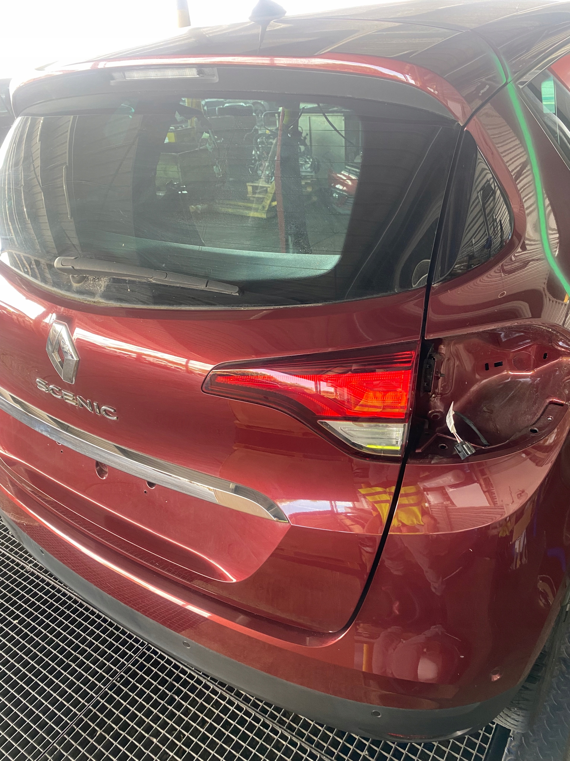 RENAULT SCENIC IV trunk door boot KAMERA TENPF