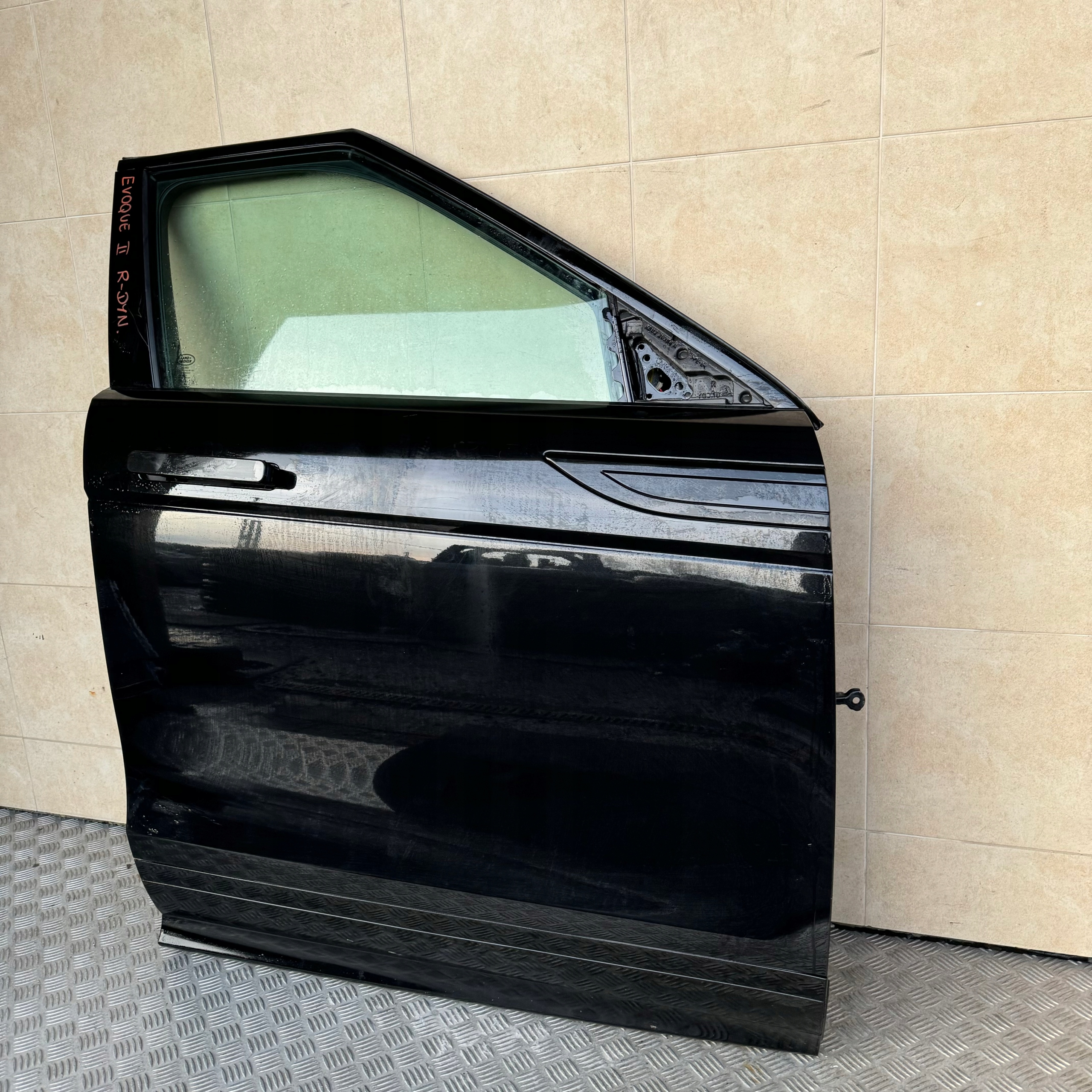 door complete front right RANGE ROVER EVOQUE II R-DYNAMIC 2022 year