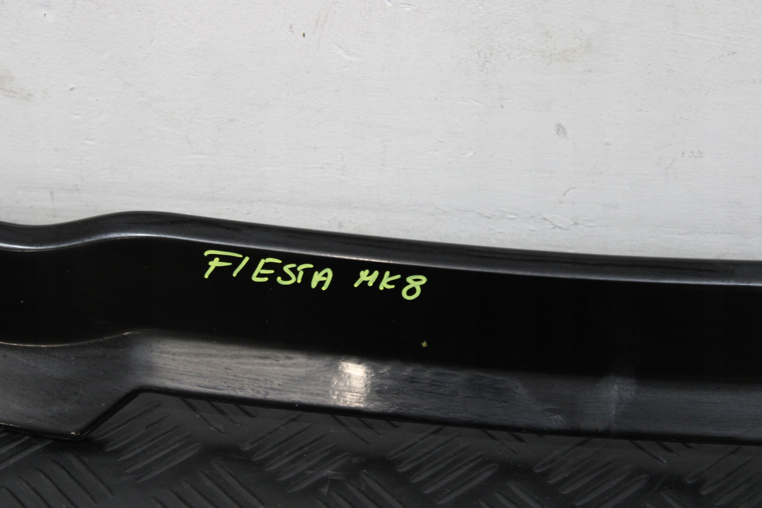 spoiler der Stoßstange FORD FIESTA MK8 ST-LINE