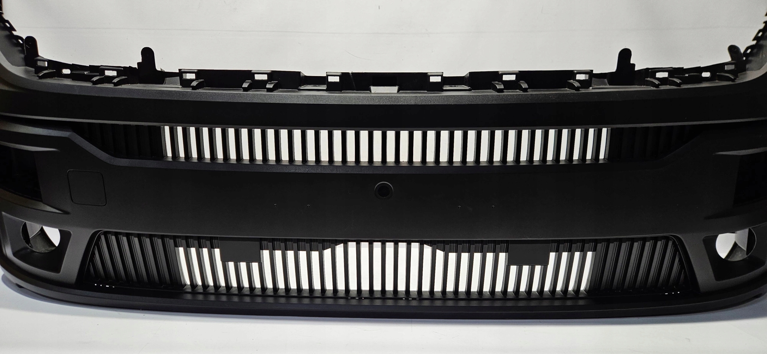 front bumper RENAULT MASTER V 24- original 622541366R