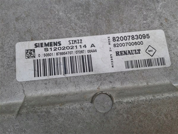 KOMPUTER RENAULT CLIO III 1.2 TCE 8200783095 Producent Renault