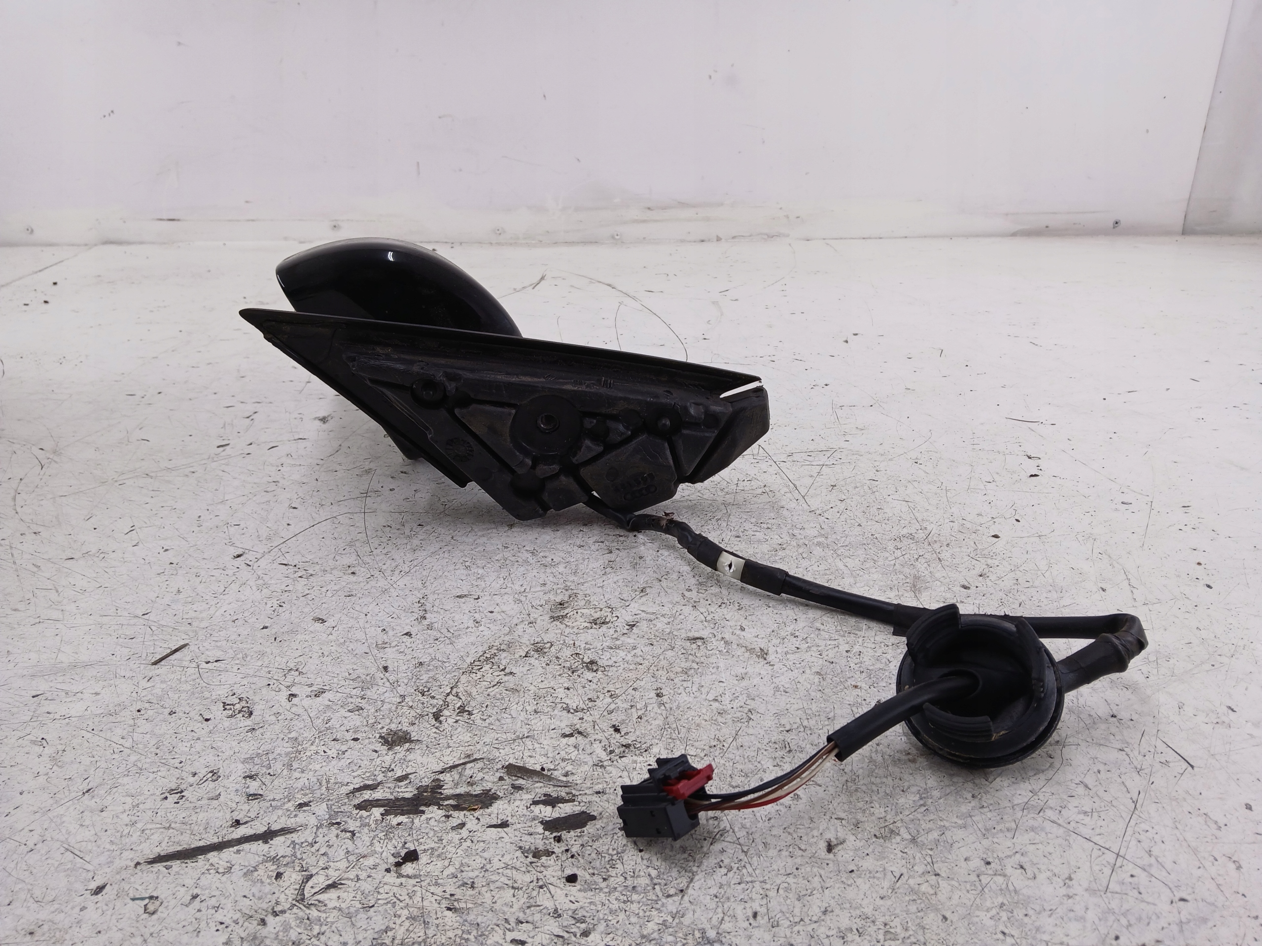 AUDI A3 8P LIFT mirror left 5 PIN LY9B