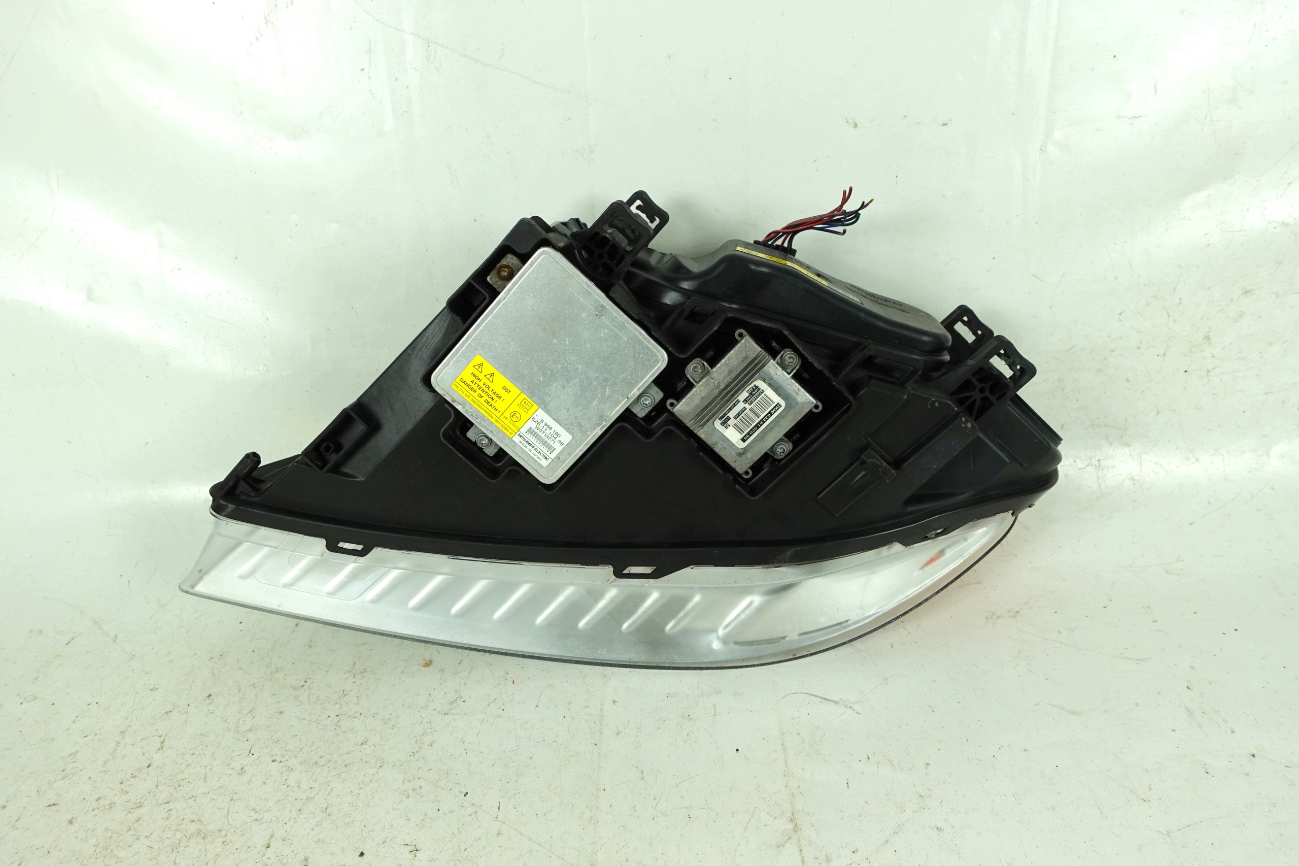 light right front right front VOLVO S80 2 II V70 3 III 06-11 XENON RHD