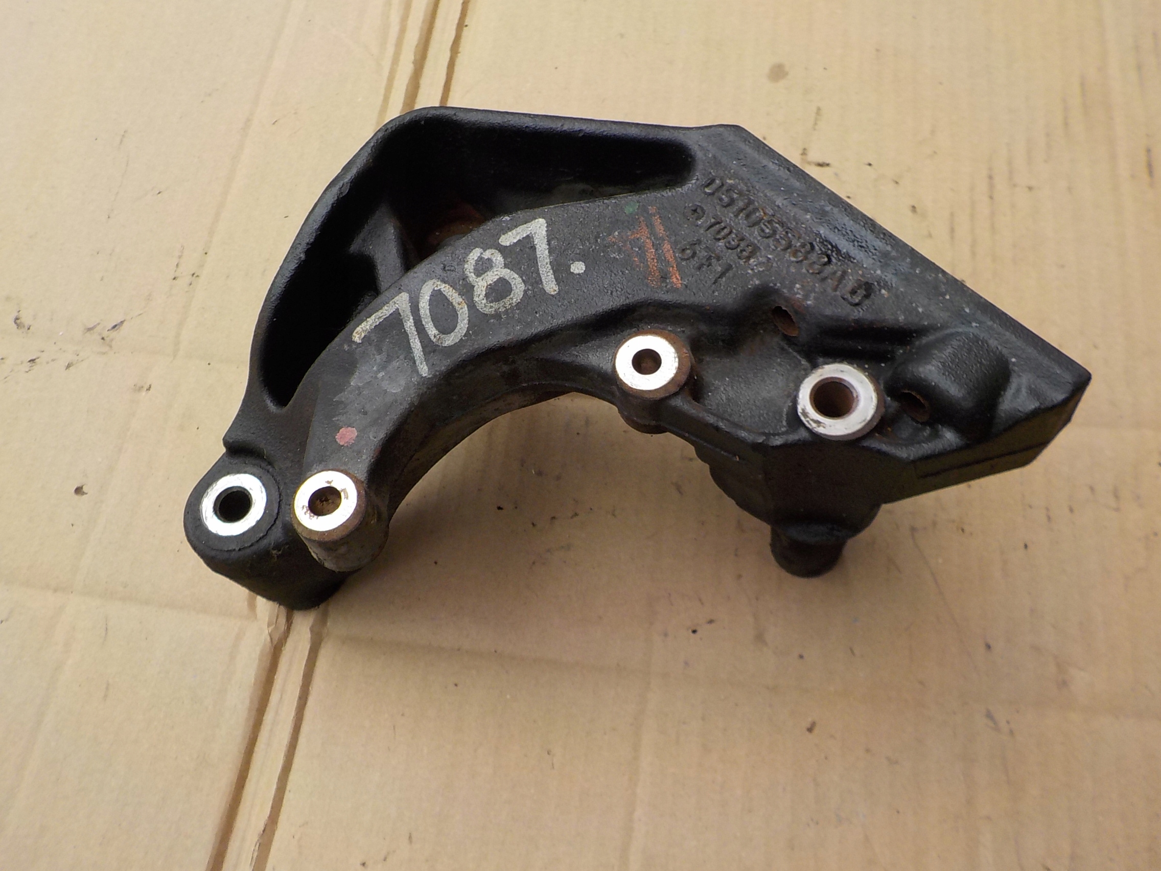 Support jeep compass et 2,0 crd 05105588AD