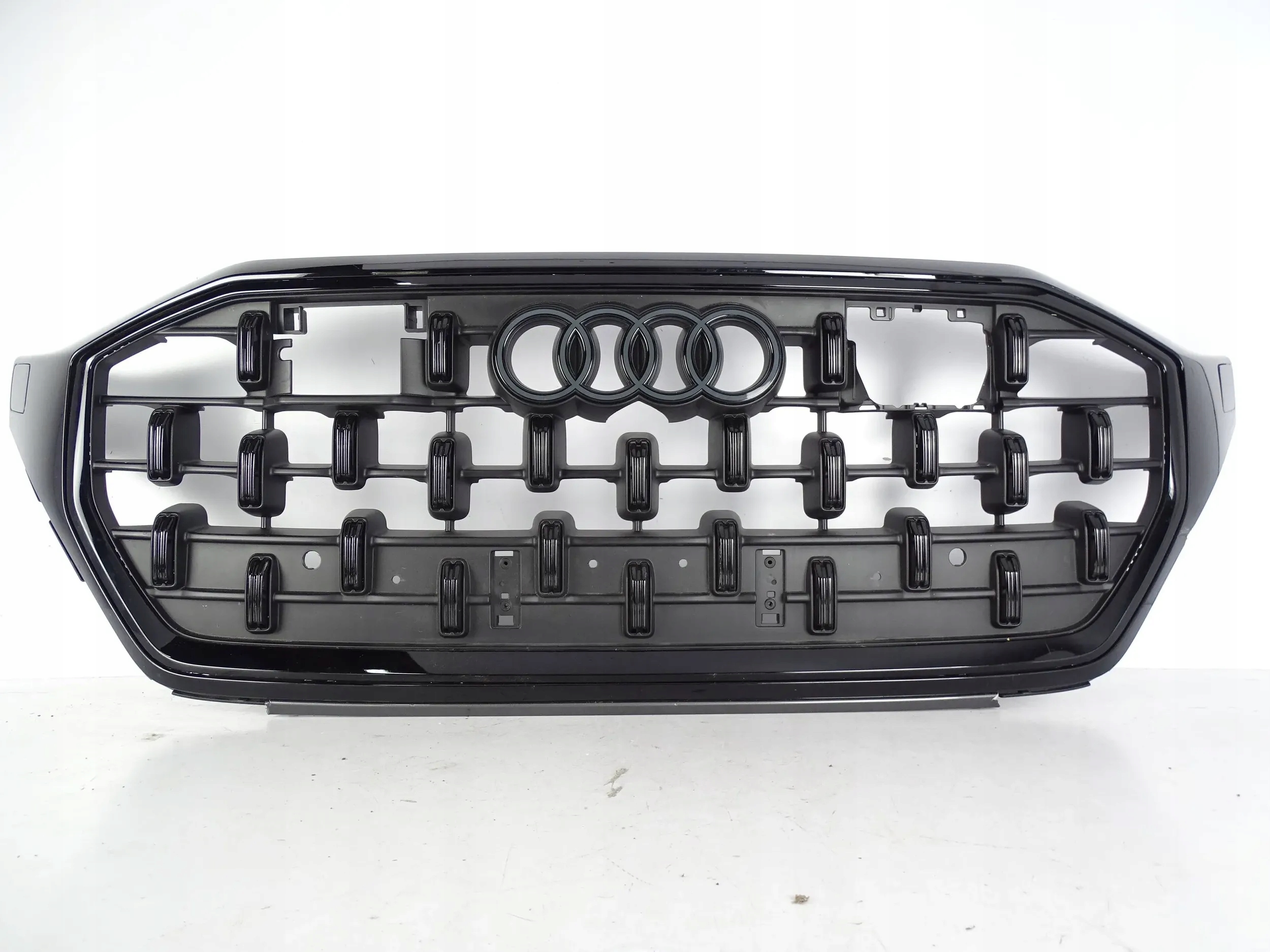 GRILL ATRAPA CHŁODNICY AUDI Q8 SQ8 LIFT