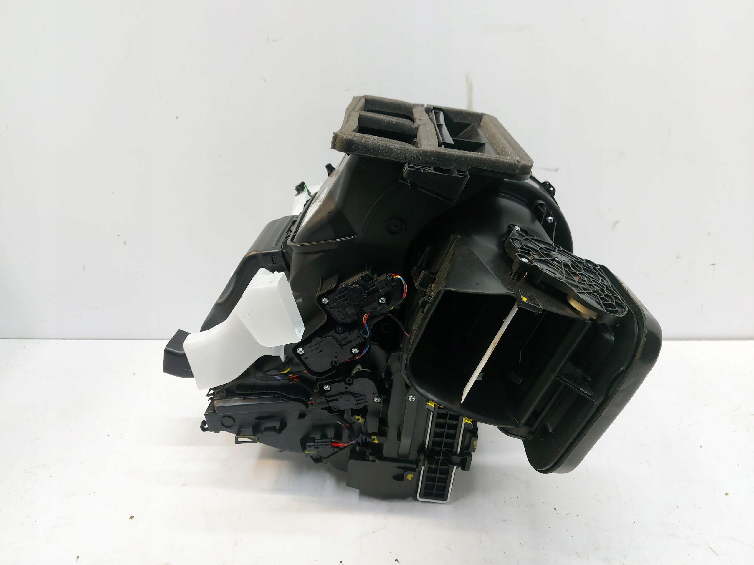 BMW iX1 X1 U11 heater 5A563F9