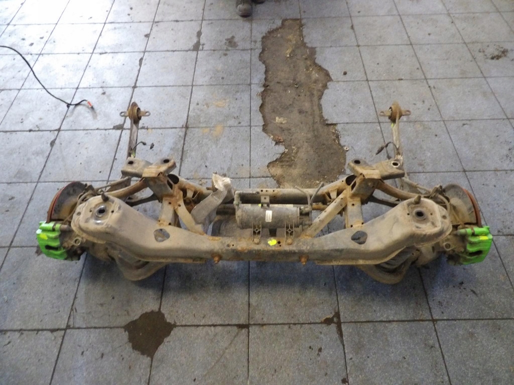 FORD FOCUS MK3 1.OEBOOST KOMBI axis rear sider