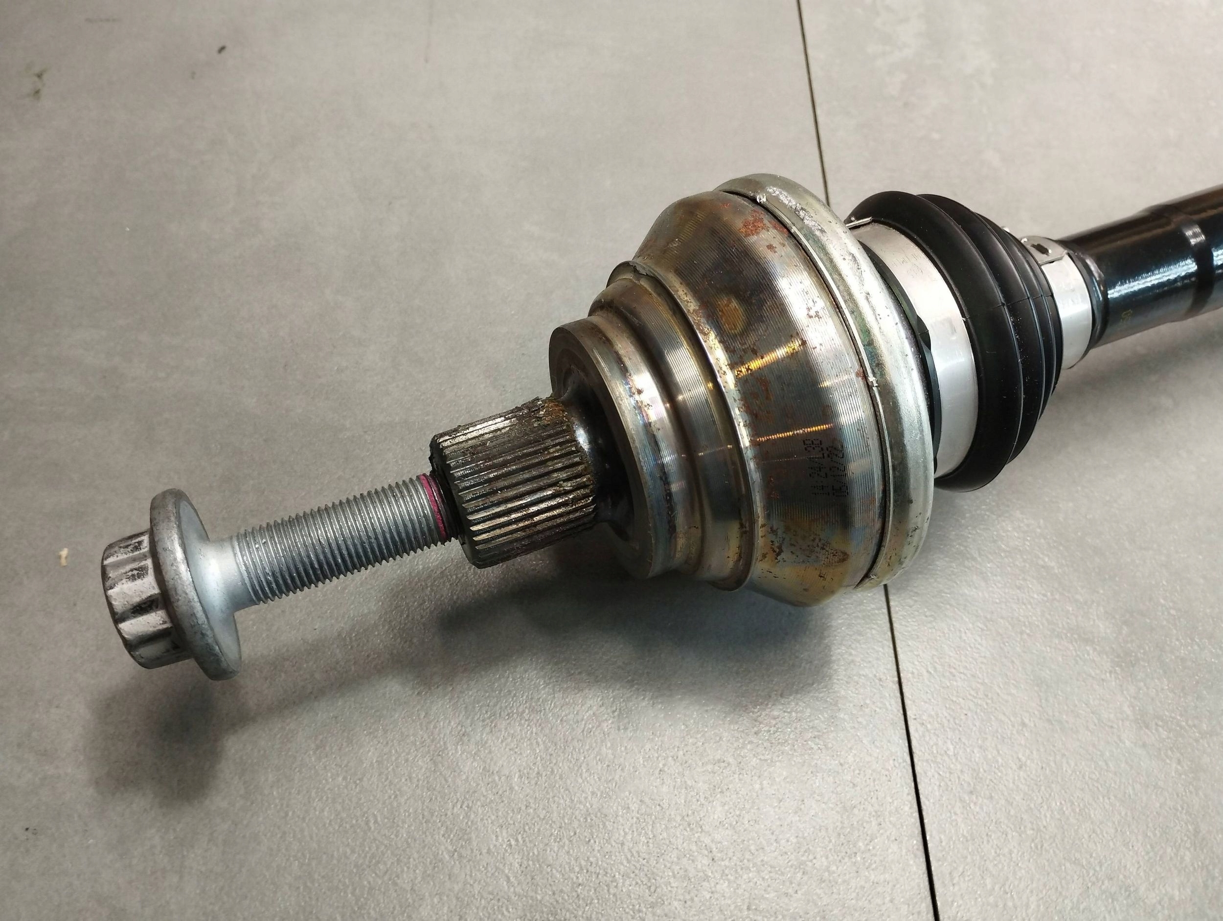 Audi Q4 e-tron semi-axis left rear part 1EA501203J