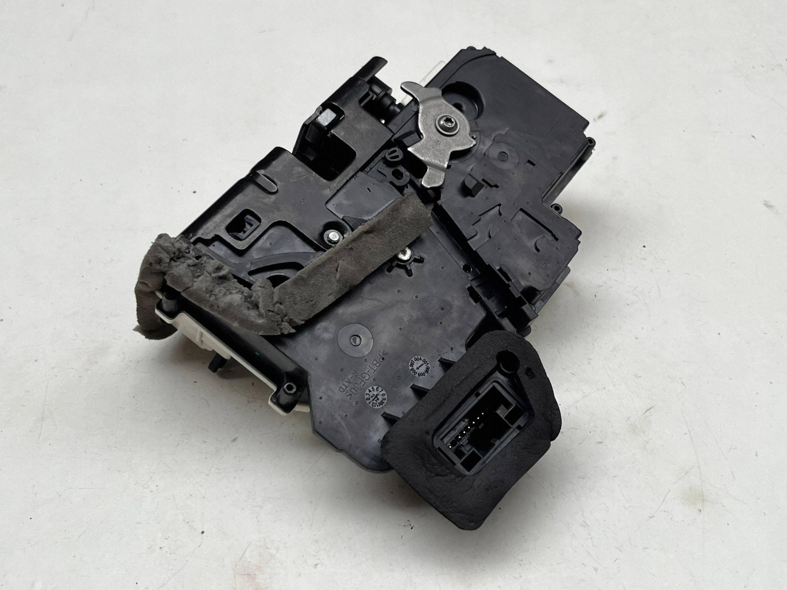 AUDI A6 C8 lock door right rear part 4K0839016P @M