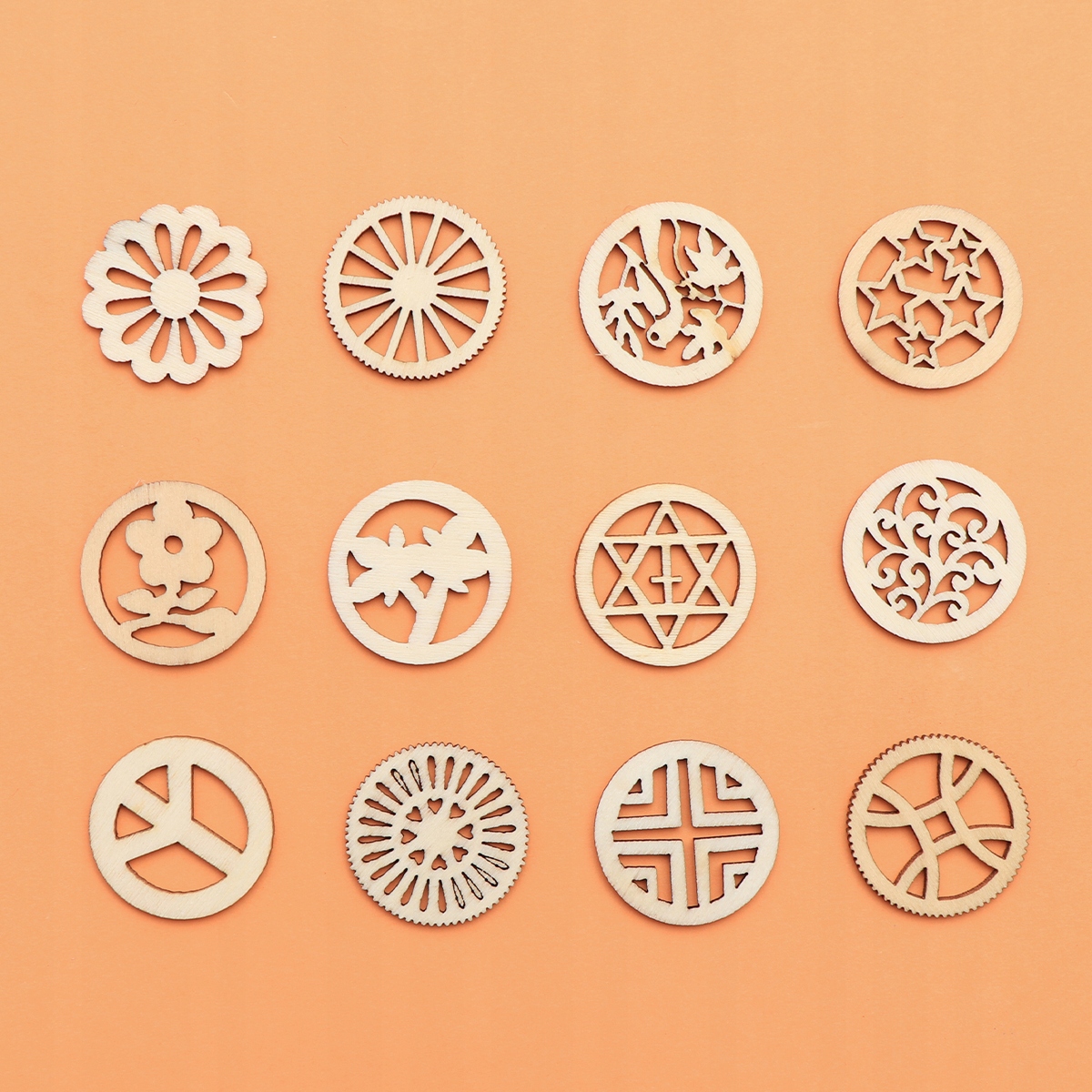 DREWNIANE ZĘBATKI, OZDOBY Z DREWNA Seria NA