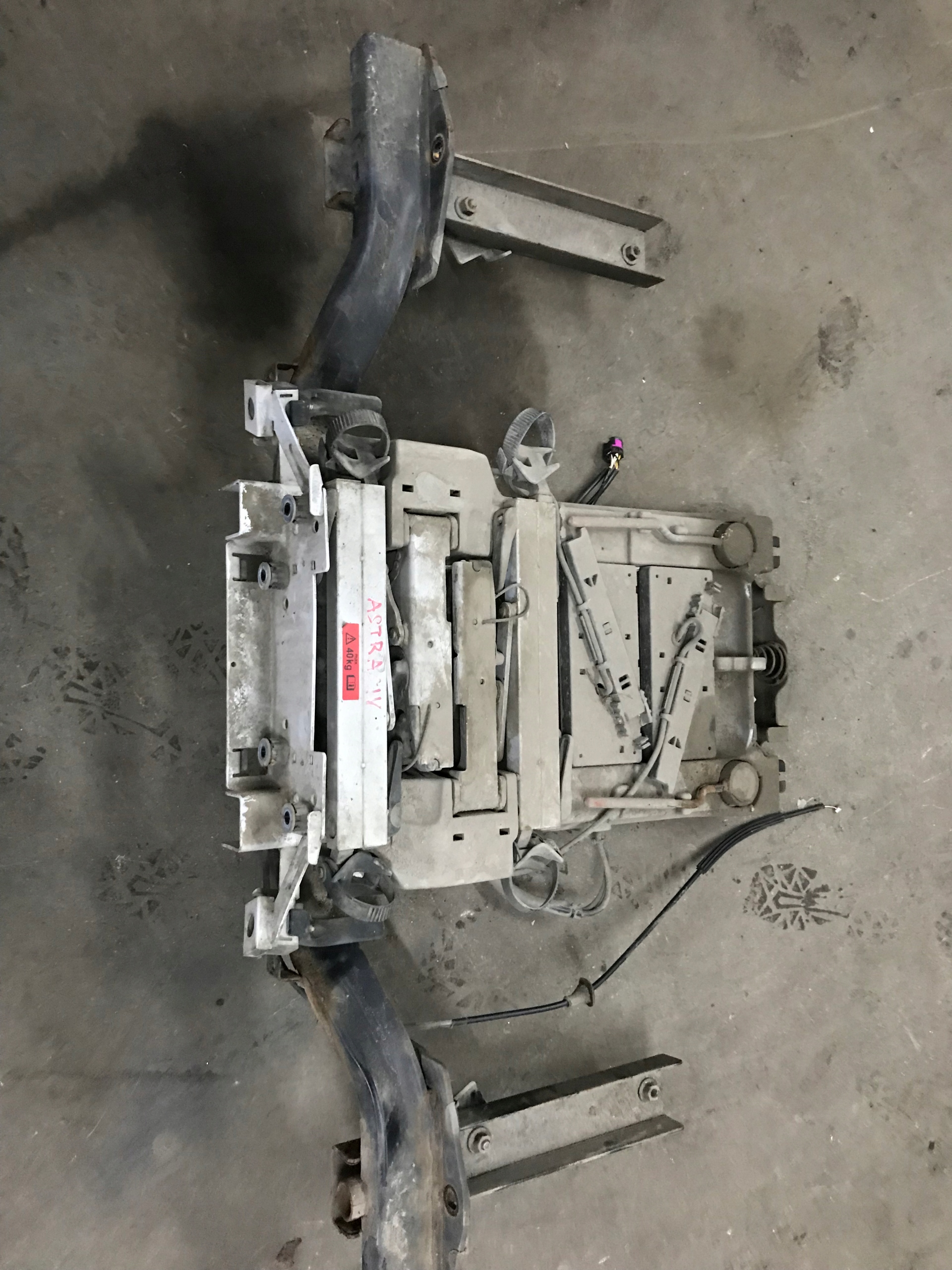 opel ASTRA IV J HB на