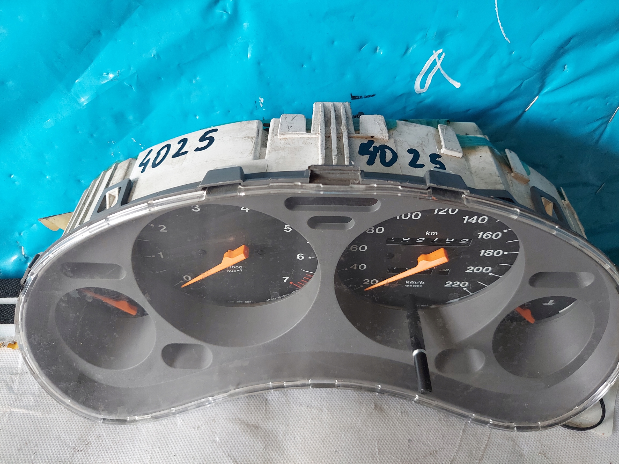 dials clock OPEL TIGRA A 1.4 16V 90386323