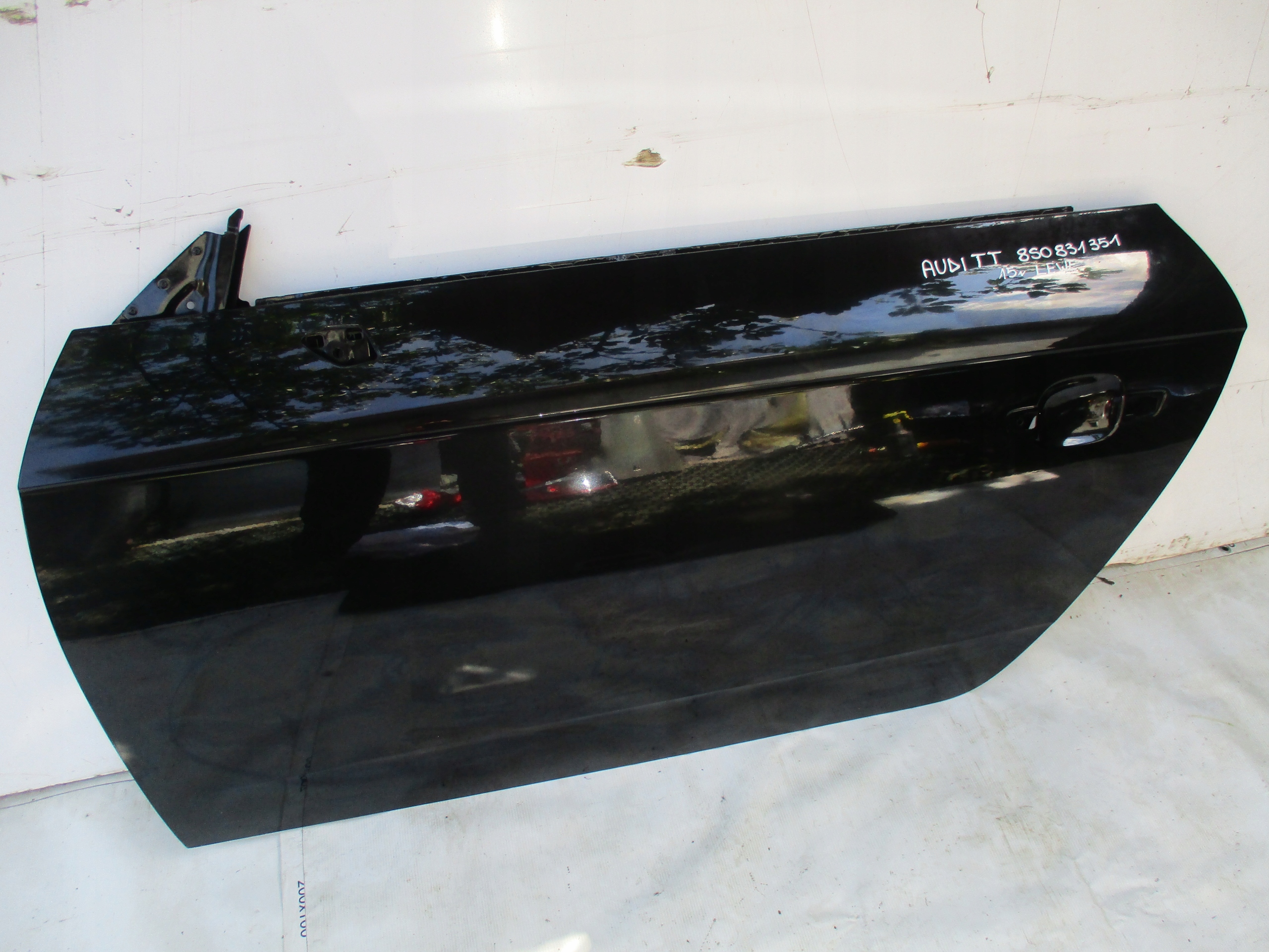 door left Audi TT 8S0 8S0831351