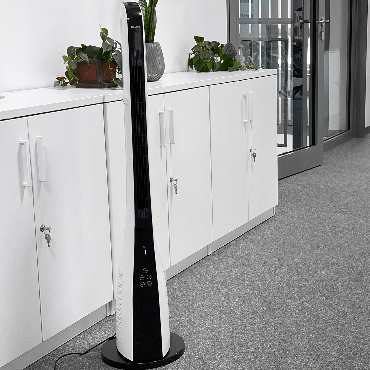 WENTYLATOR STOJĄCY WIATRAK KOLUMNOWY PODŁOGOWY TIMER OSCYLACJA MOCNY Zasilanie sieciowe